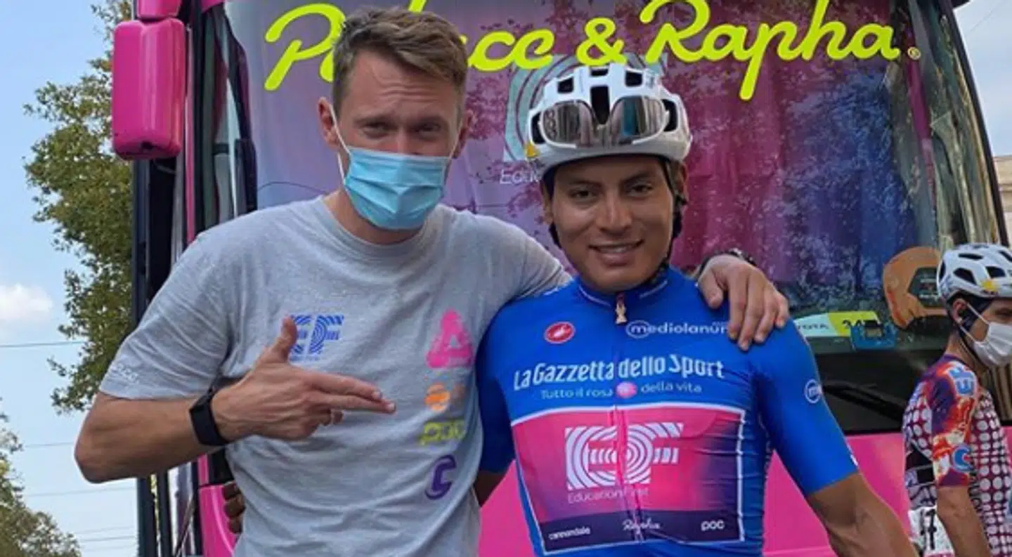 Matti Breschel med Jonathan Caicedo, der vandt tredje etape af årets Giro.