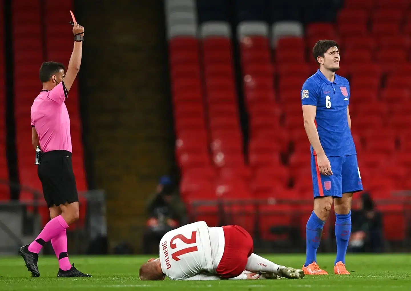 Harry Maguire indser, at han har dummet sig.