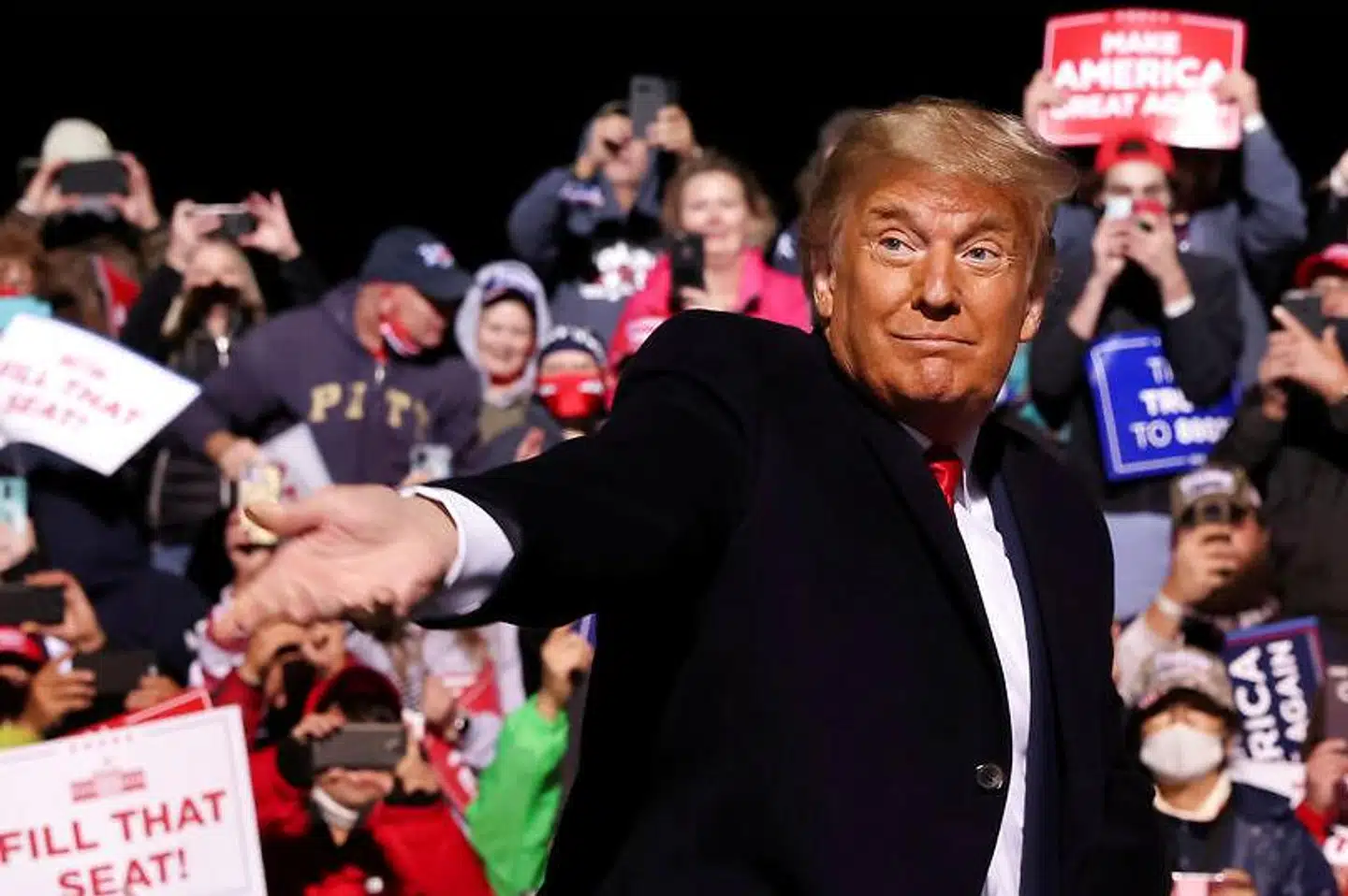 Donald Trump har en helt ny teori omkring drabet på Osama bin Laden - terroristen er slet ikke død.