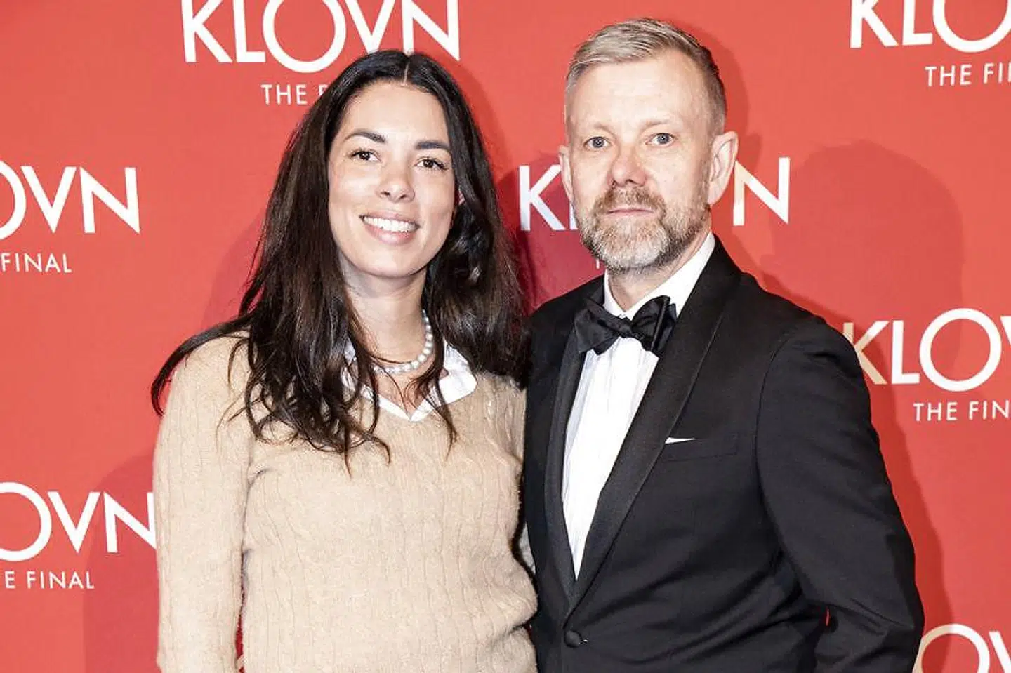 Casper Christensen med sin kone Isabel.