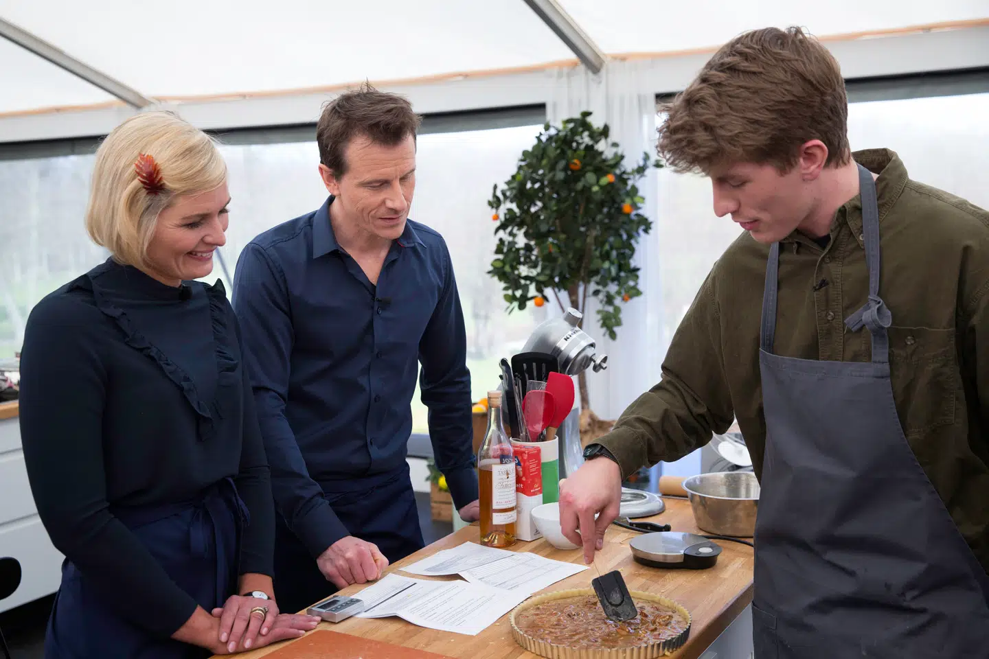 Dommerholdet med Markus Grigo og Katrine Foged Thomsen skulle finde deres måde at være dommere i det afholdte bageprogram. Her ses de i en tidligere sæson.