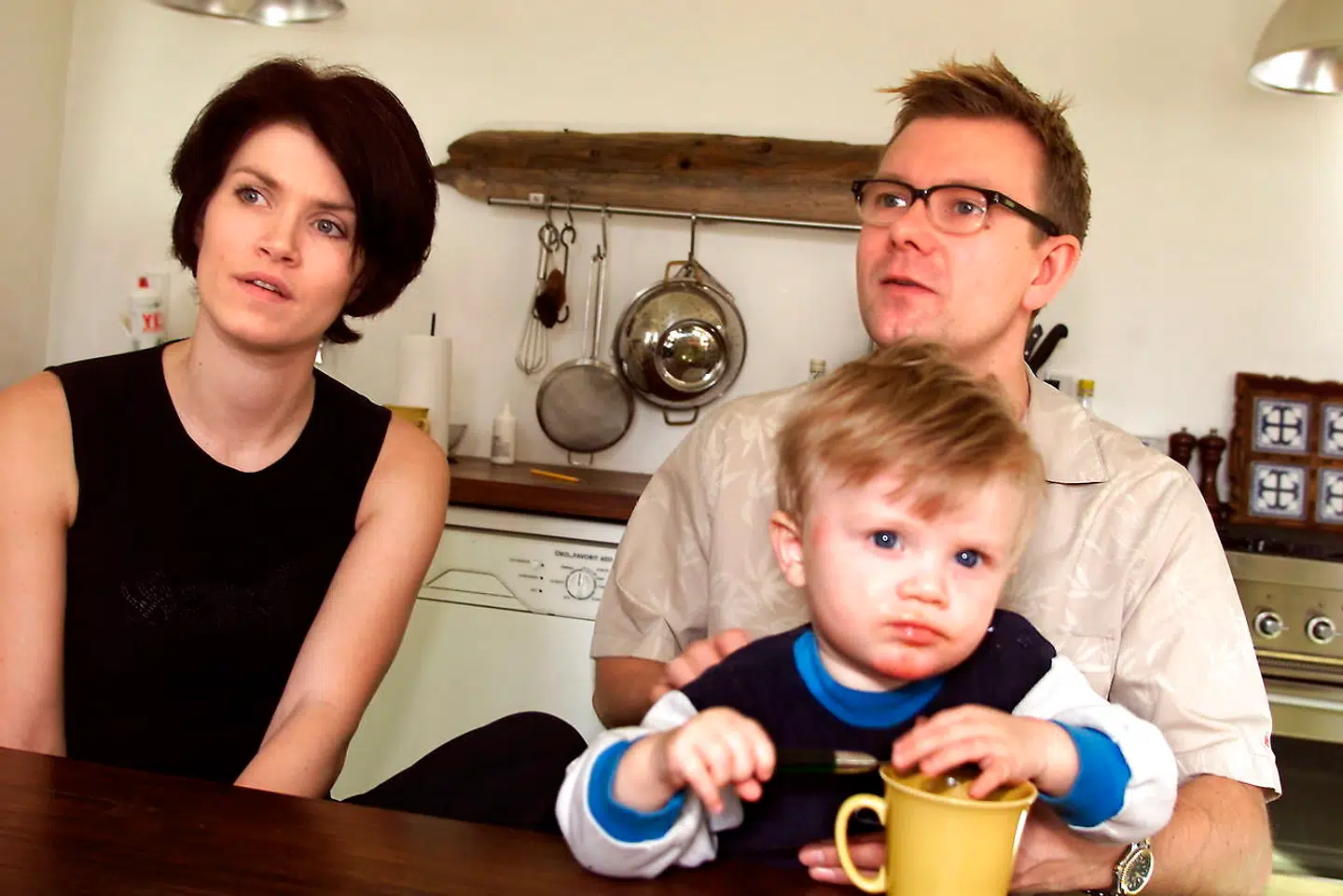 Casper Christensen og Anette Toftgaard med sønnen Marvin, mens de stadig var en idyllisk lille familie.