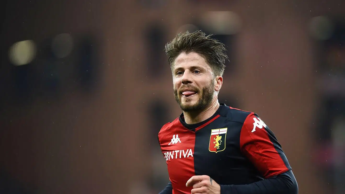 Lasse Schöne i aktion for Genoa.