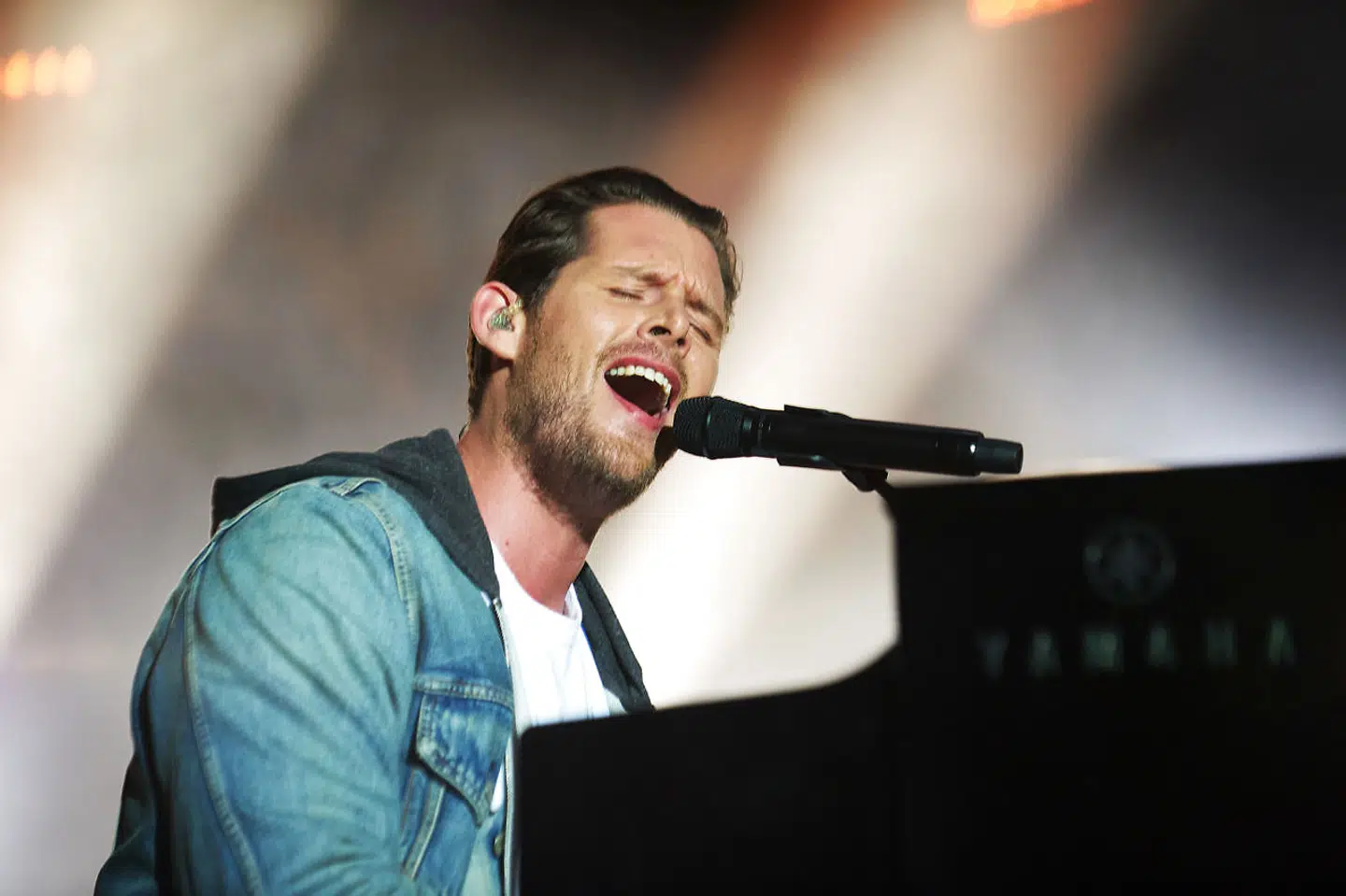 (ARKIV) Rasmus Seebach på Jelling Musikfestival natten til lørdag d. 28. maj 2016. Ved hjælp af en helt særlig teknik er det lykkedes at indspille en duet mellem far og søn Tommy og Rasmus Seebach. Det skriver Ritzau torsdag den 23. november 2017. (Foto: Fotograf Sonny Munk Carlsen/Scanpix 2017)