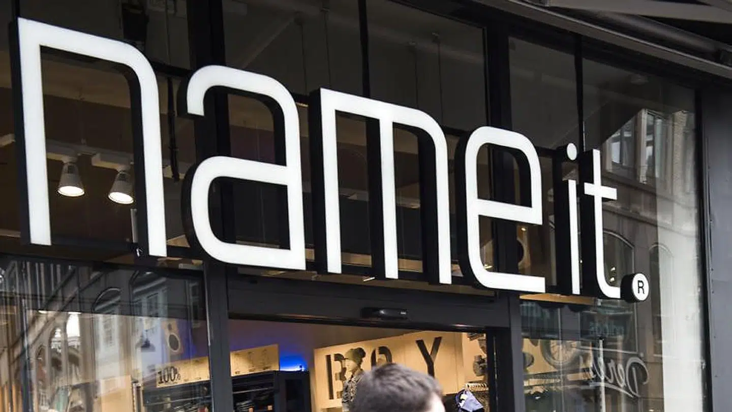 Børnetøjsfirmaet Name It er ejet af Bestseller-koncernen.