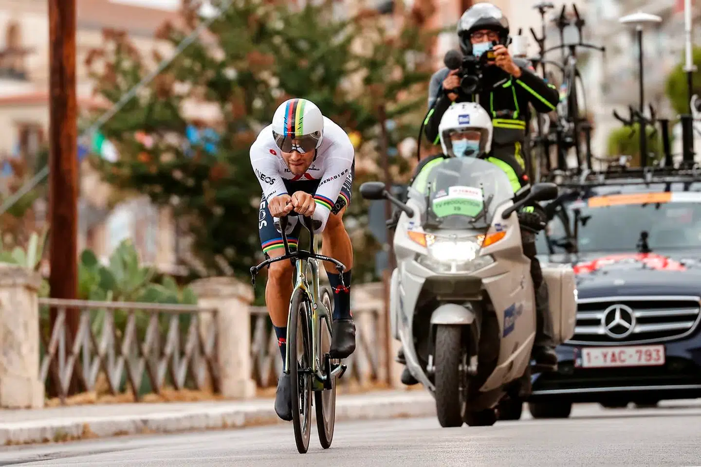Team Ineos rider Italy's Filippo Ganna rides during the first stage of the Giro d'Italia 2020 cycling race, a 15.1-kilometer individual time trial between Monreale and Palermo. (Photo by Luca Bettini / AFP)
