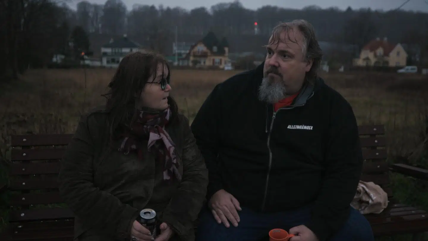 Virkelighedens Helle og Jens mødes i 'Min barndoms synder' og taler om deres fælles fortid.