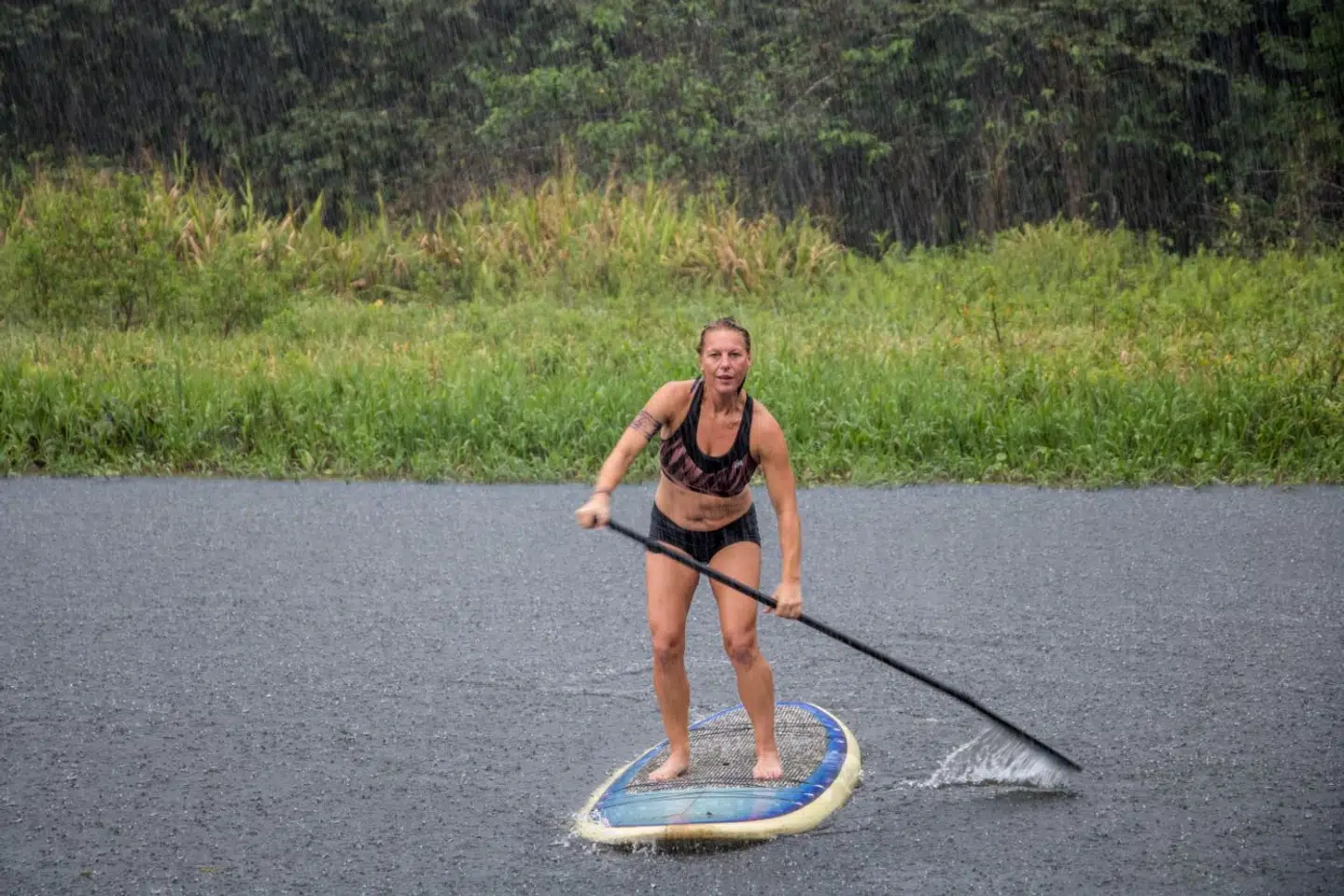 Mille Sjøgren på en flod i Panama.