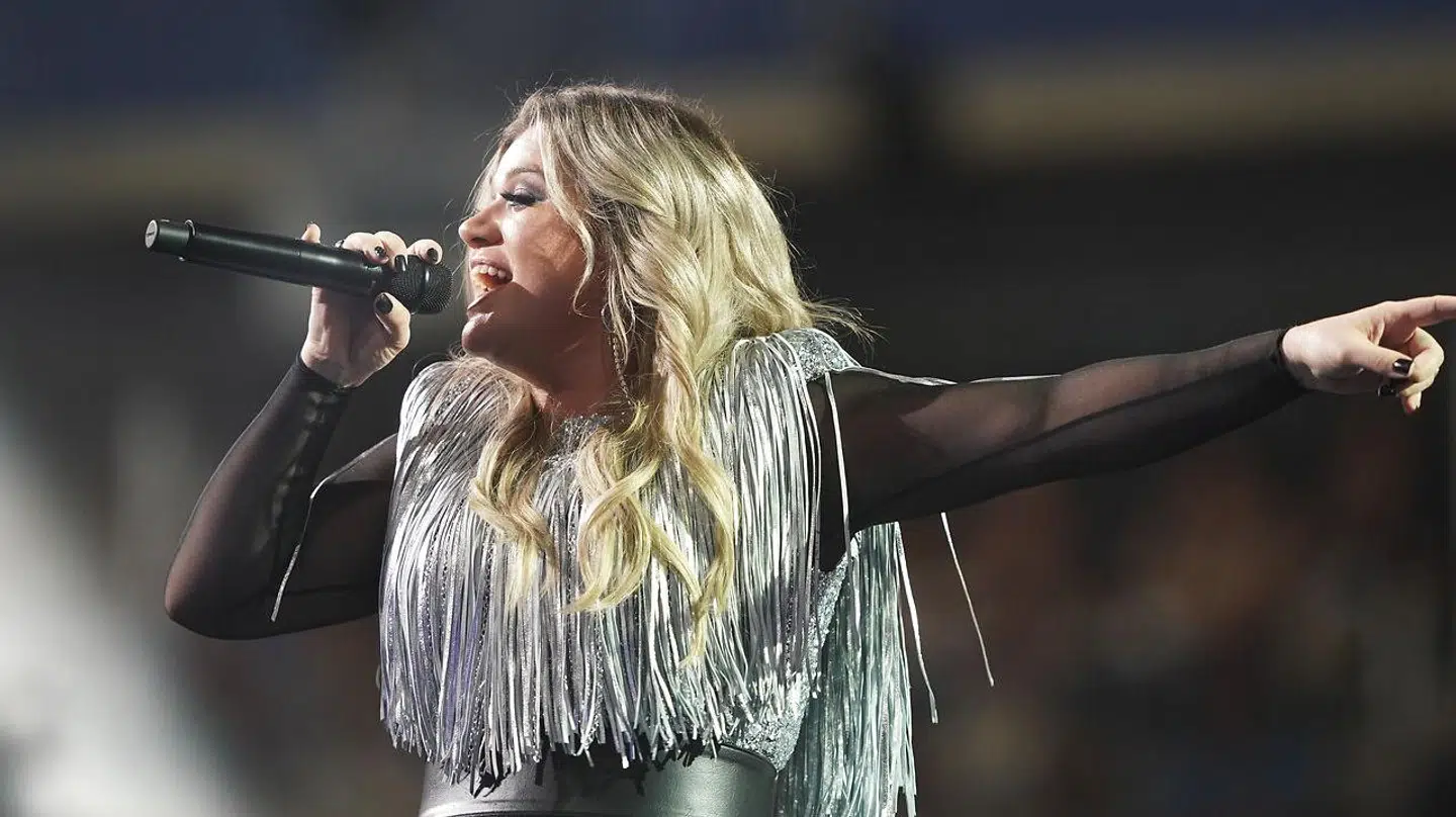 Sangerinden Kelly Clarkson bliver sagsøgt.