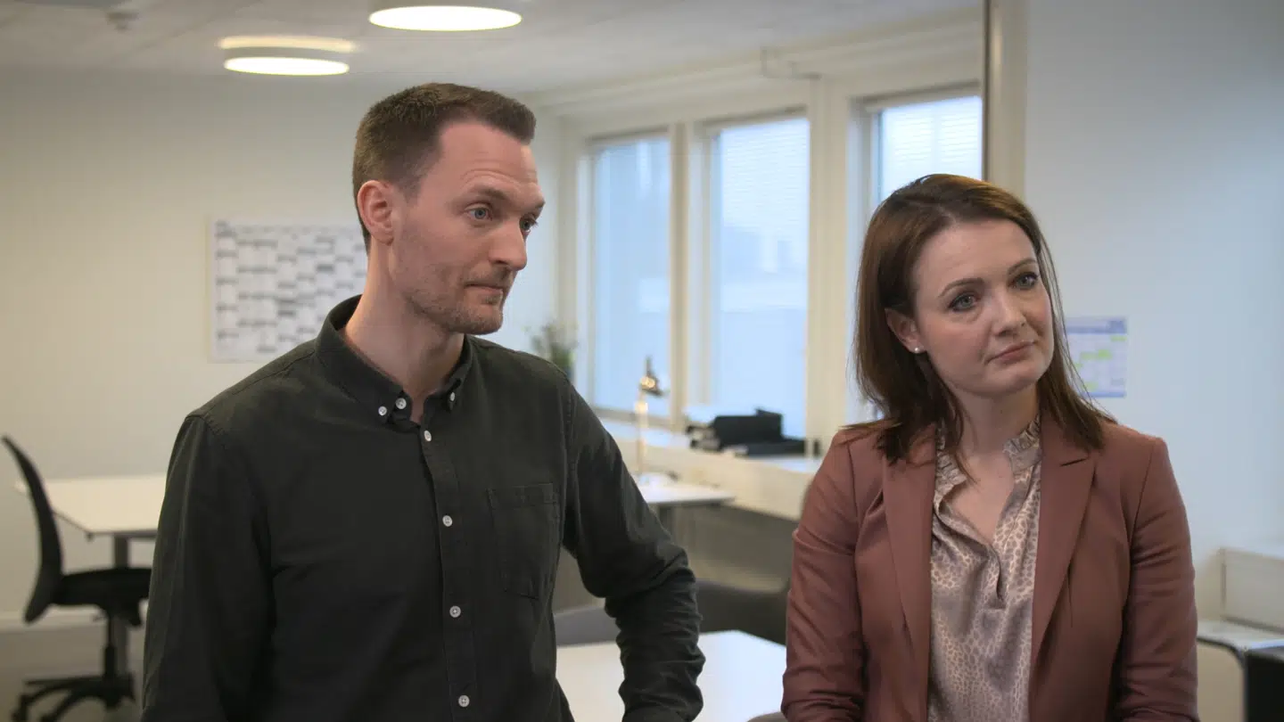 Eksperterne Sesilie Munk Stenderup og Kenneth Hansen for den unge Benjamin, som har et problem med spilafhængighed.