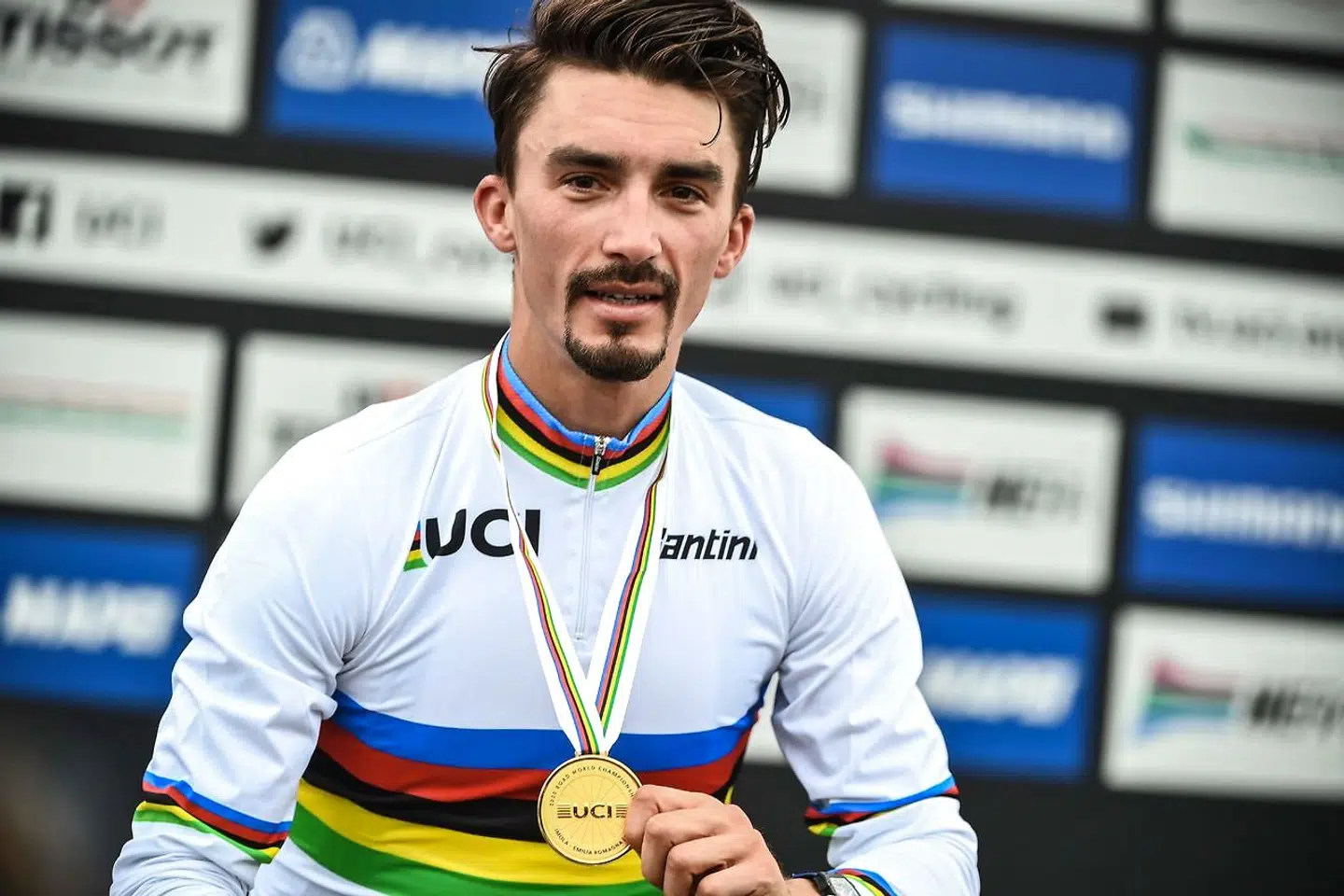 »Han skaber sin egen chance, og VM var nok et kæmpe mål for ham, efter han skuffede lidt i Touren,« skriver Jakob Fuglsang om Julian Alaphilippe.