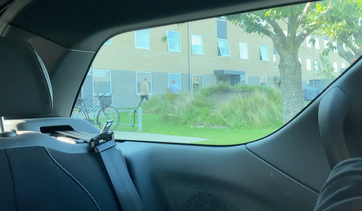 Louise gik til sidst med til at mødes ansigt til ansigt og tale sammen. Uden videojournalisten.