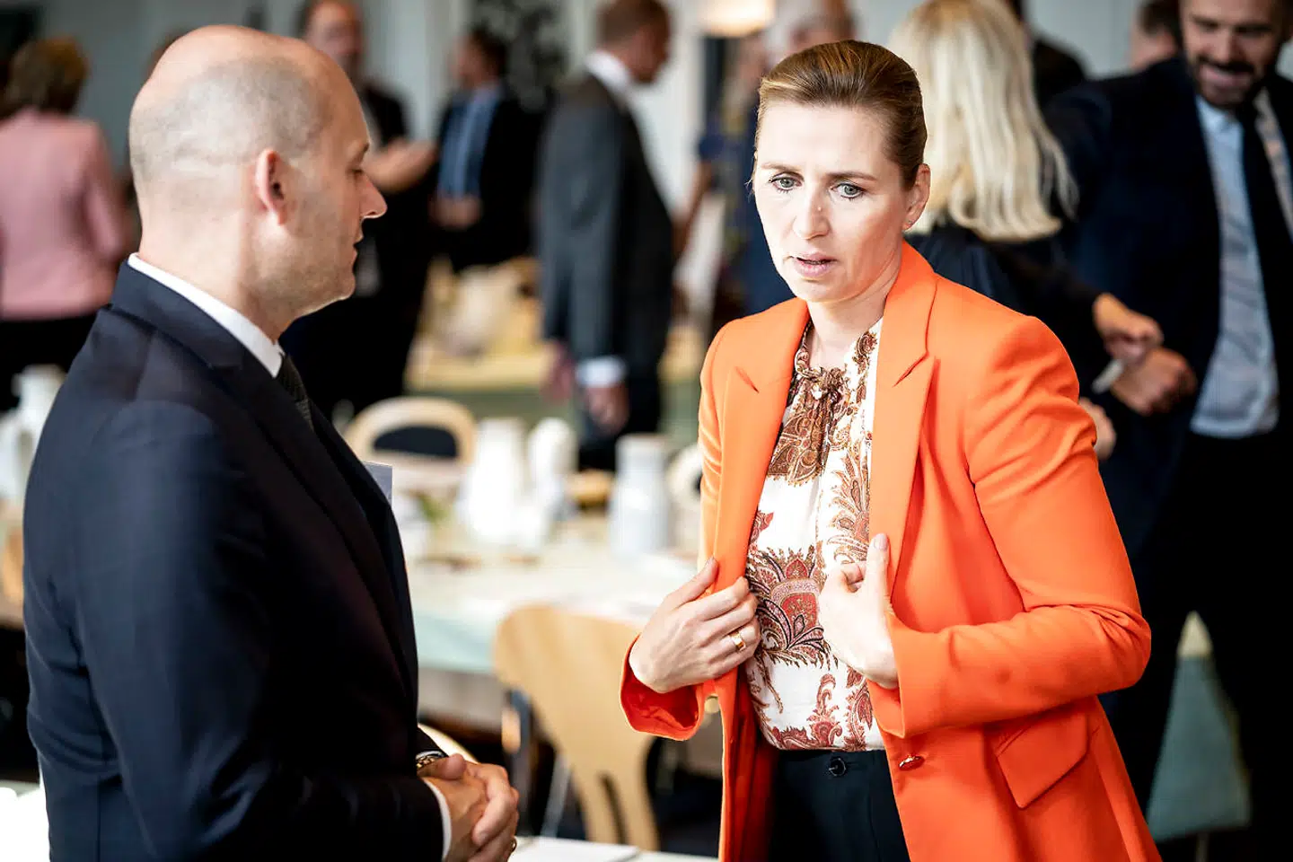 Søren Pape Poulsen (C) og Statsminister Mette Frederiksen (S) før møde, hvor Statsministeren er vært ved et møde for Grønt Erhvervsforum, hvor hun sammen med klima-, energi- og forsyningsministeren, erhvervsministeren og øvrige ministre samt partierne bag Klimaloven samler op på samarbejdet mellem regeringen og erhvervslivet i regeringens klimapartnerskaber, i Eigtveds Pakhus i København, onsdag den 16. september 2020.. (Foto: Mads Claus Rasmussen/Ritzau Scanpix)
