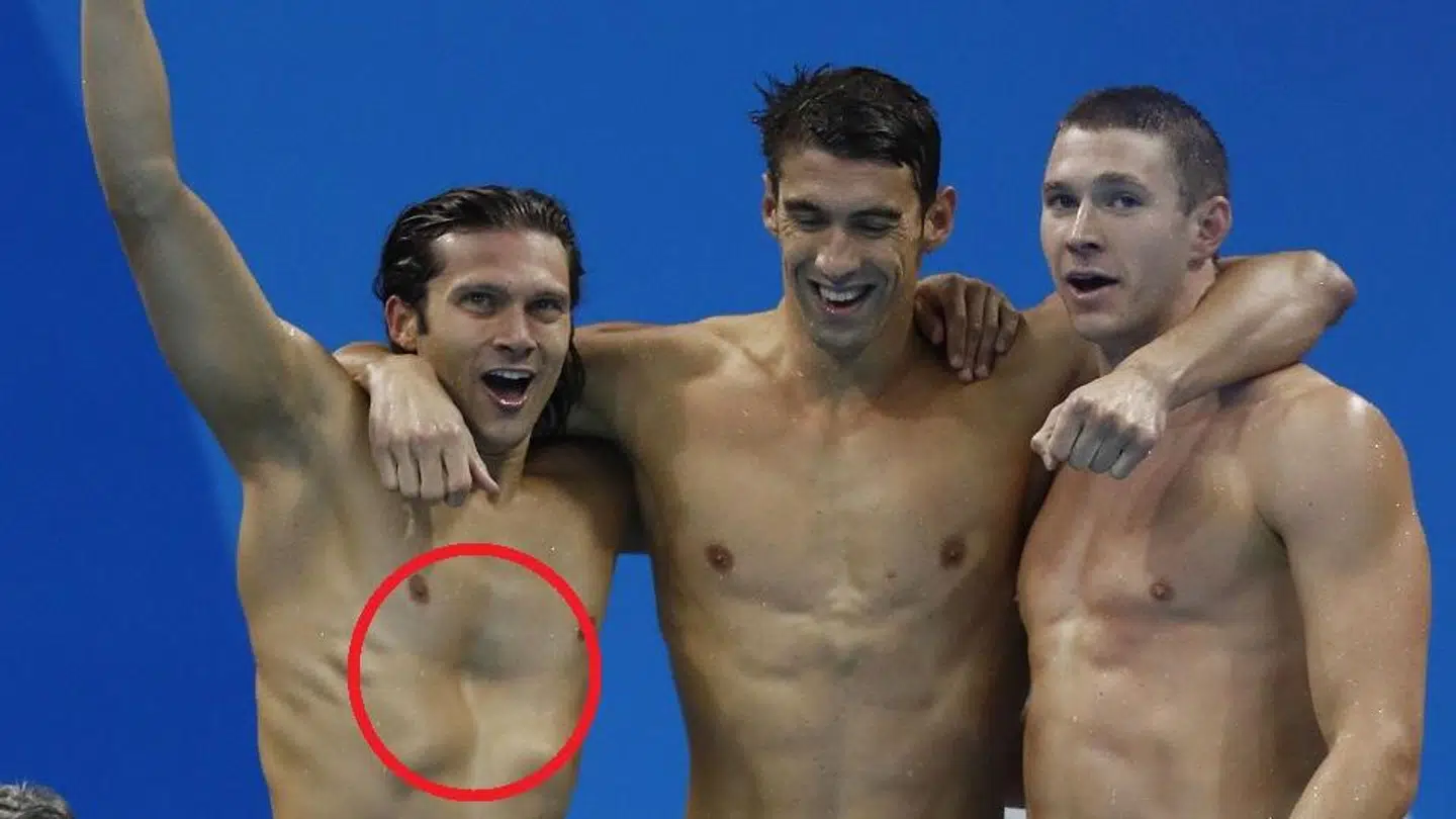 Cody Miller (tv.) jubler ved OL i 2016 sammen med landsmændene Michael Phelps (i midten) og Ryan Murphy.