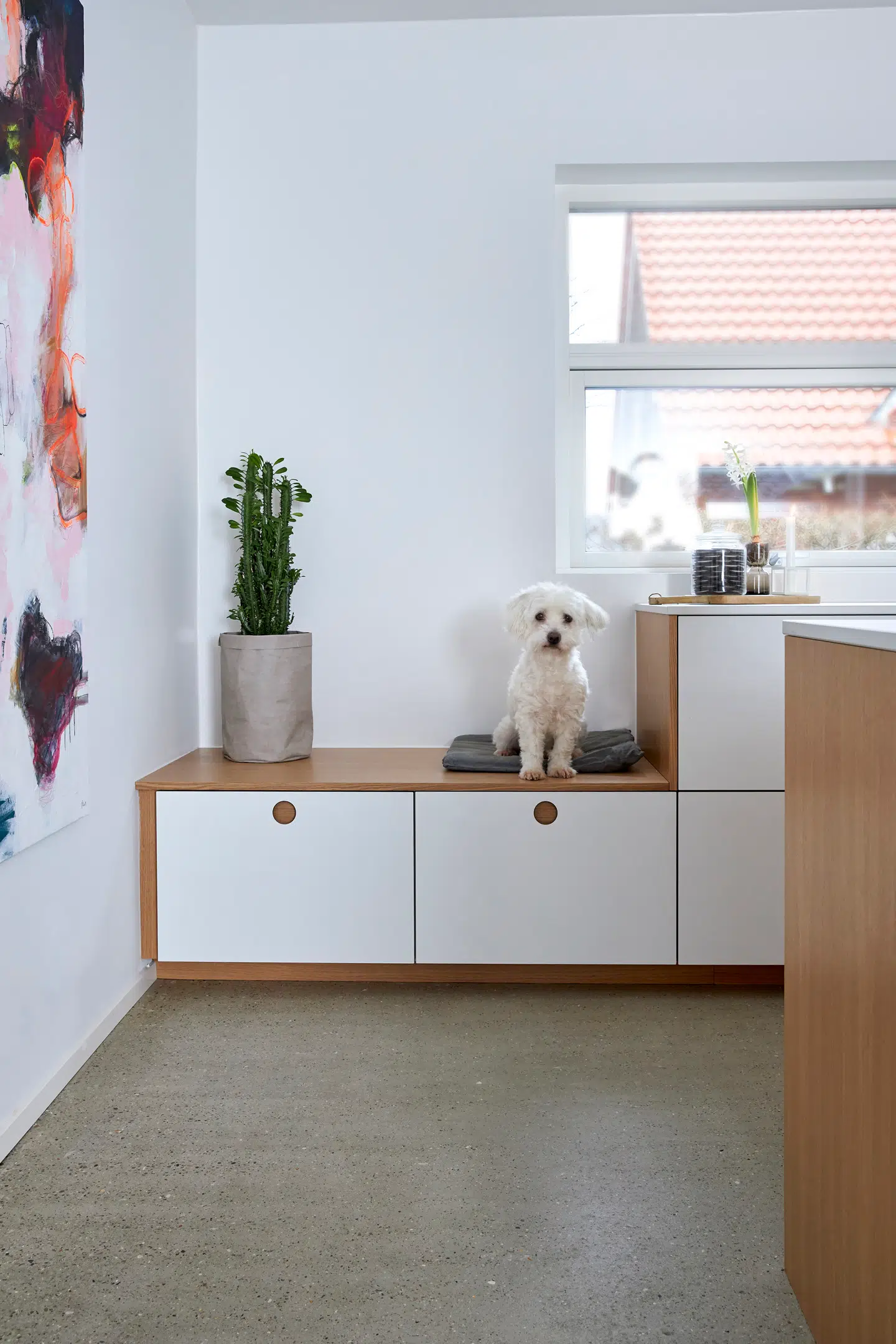 Når du bestiller et køkken fra Form Plus, bliver det speciallavet til dig og dine behov. Du får ikke bare et standardkøkken.