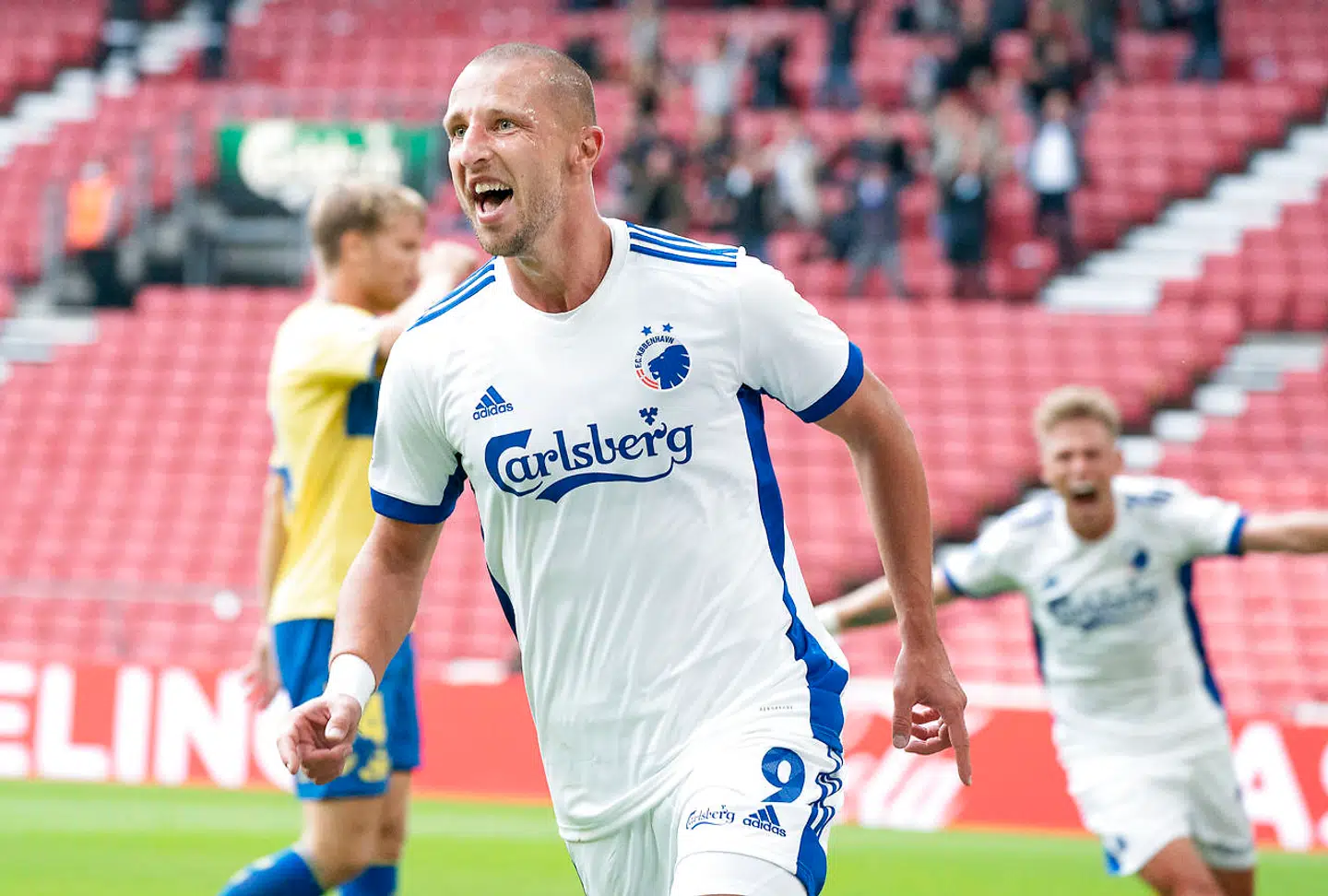 FC Københavns Kamil Wilczek jubler efter scoring til 1-0 under Superligakampen i Parken mellem FC København og Brøndby IF, søndag den 20. september 2020. (Foto: Claus Bech/Scanpix 2020)