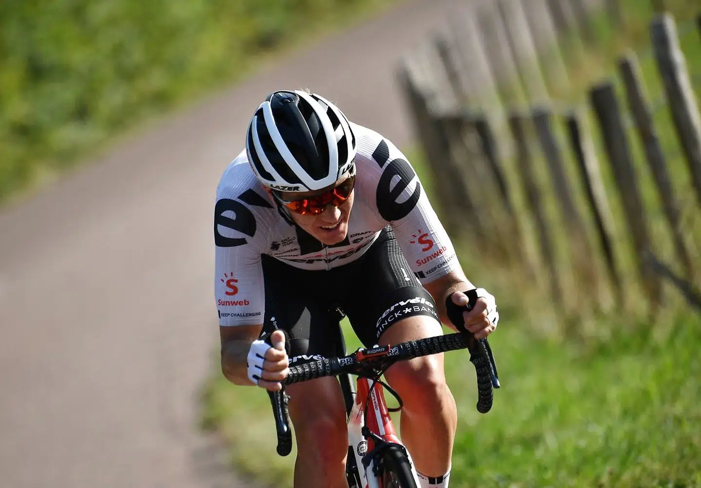 Team Sunweb rider Denmark's Soren Kragh Andersen rides ahead during the 19th stage of the 107th edition of the Tour de France cycling race, 160 km between Bourg-en-Bresse and Champagnole, on September 18, 2020. (Photo by Anne-Christine POUJOULAT / AFP)