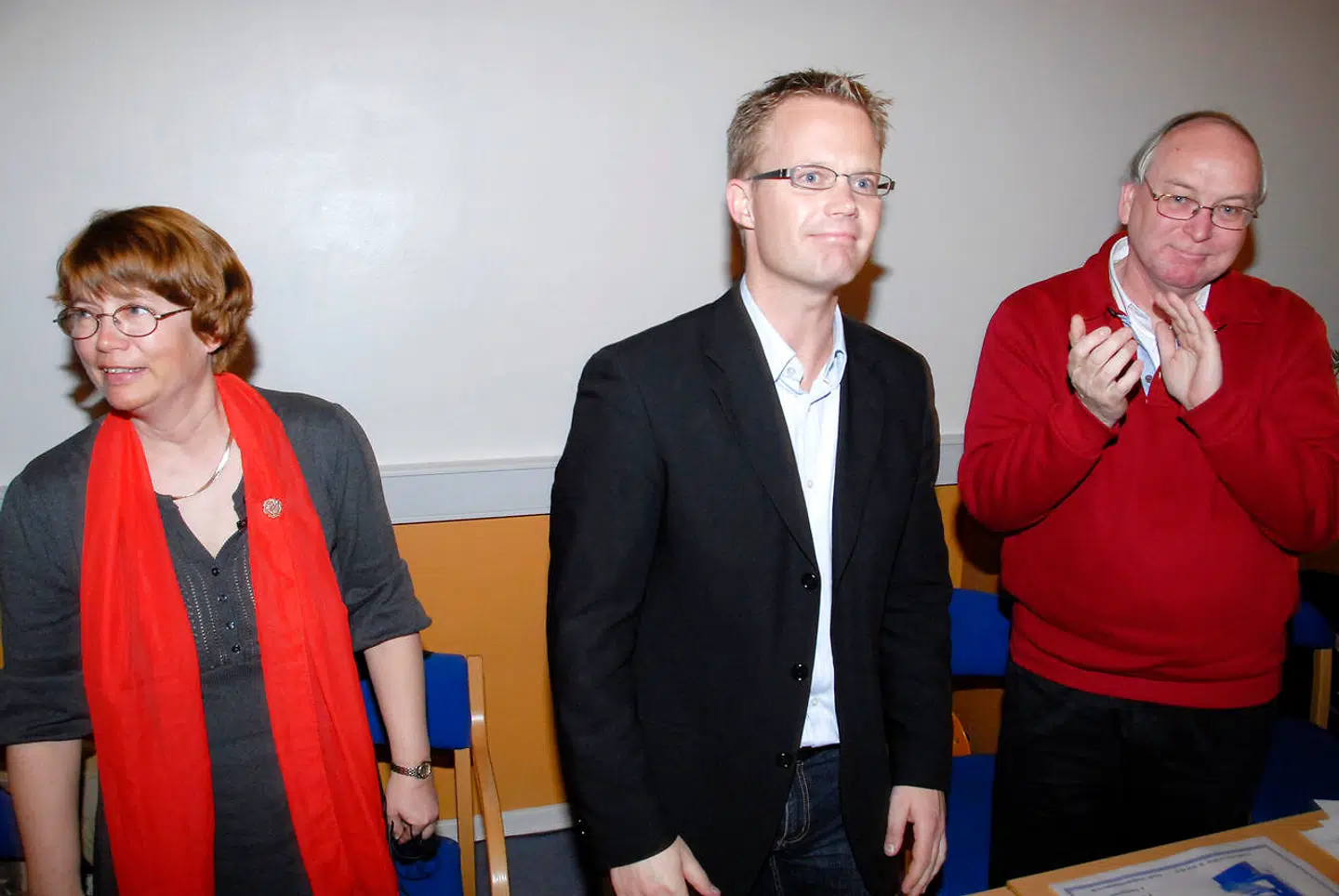 Anette Stæhr sammen med Jeppe Kofod, der blev mødt med klapsalver, da han, otte dage efter skandalen kom frem, blev genvalgt som spidskandidat på Bornholm. Samtlige syv partiforeninger på Bornholm støttede ham.