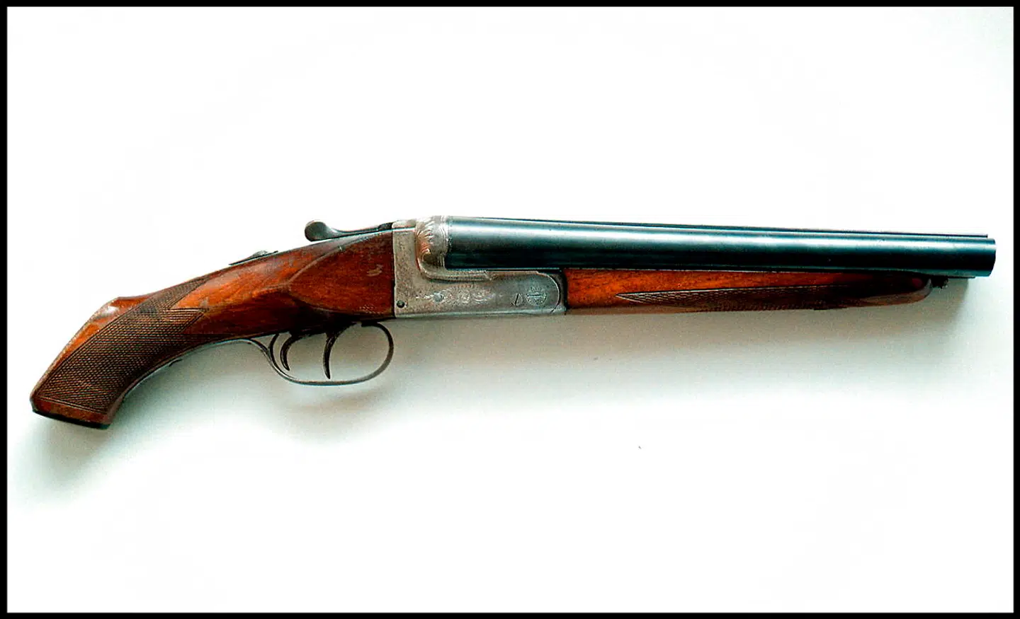 Oversavet jagtgevær.