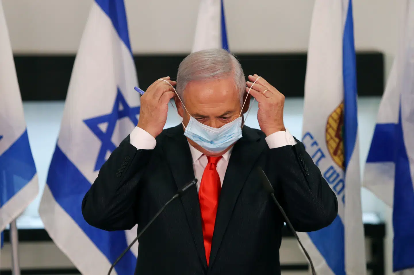 Israels premierminister, Benjamin Netanyahu, siger, at der er frygt for, at hospitaler ikke vil kunne følge med. Pool/Reuters