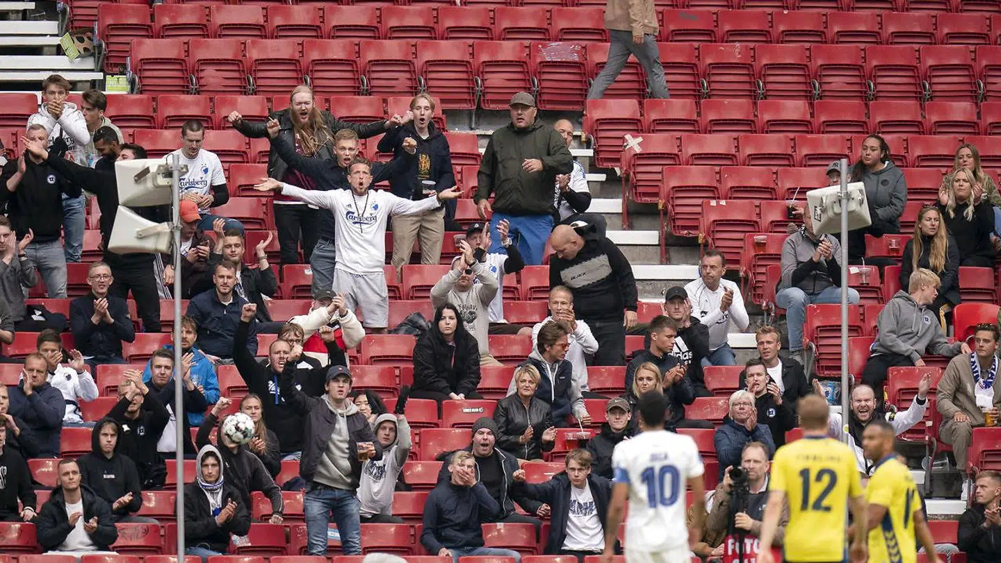 Da der var derby i juli, var der tilskuere i Parken - dog med restriktioner.