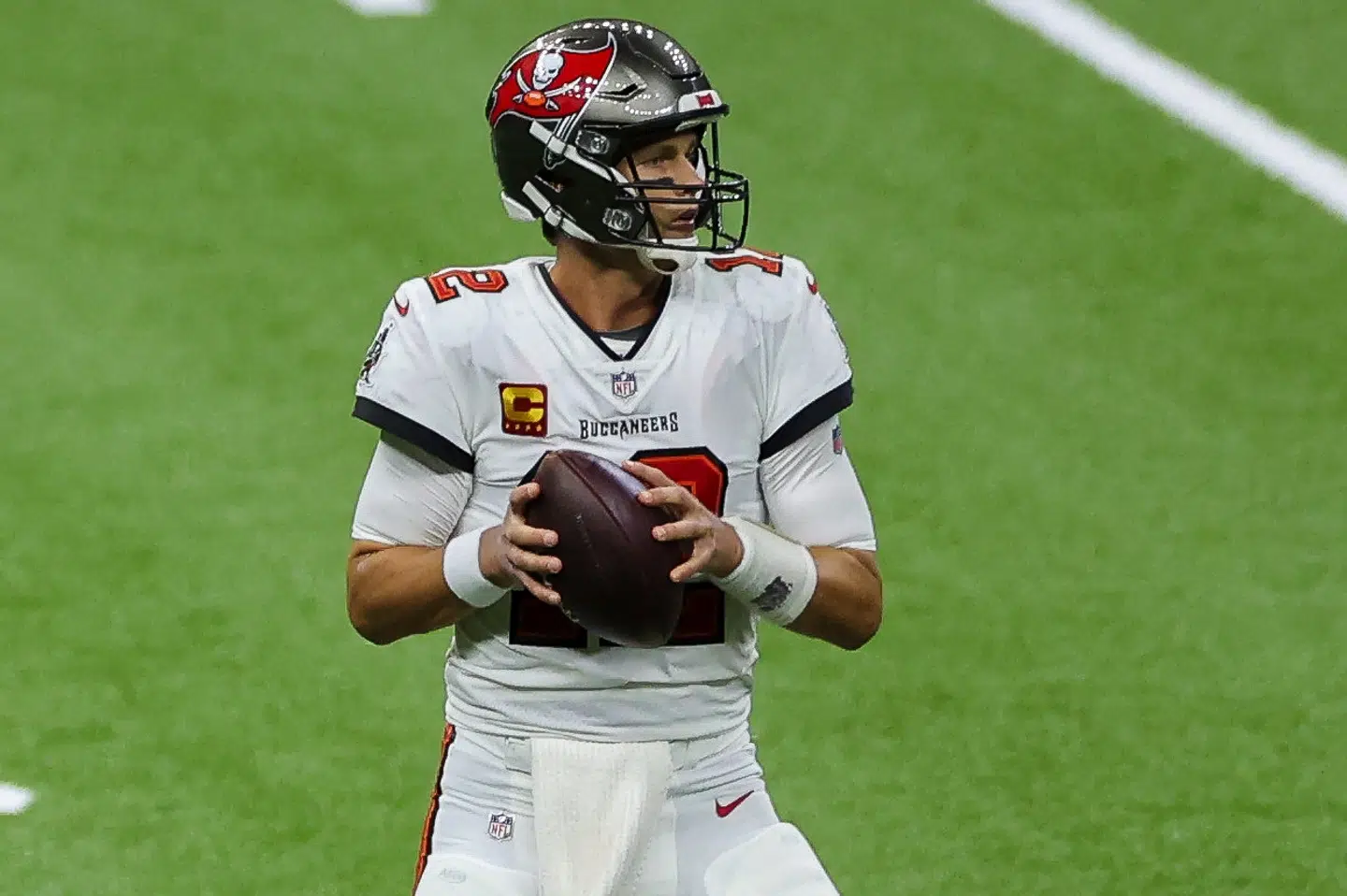 Tom Brady leverede en touchdown, men kunne ikke føre Tamba Bay Buccaneers til sejr i debut. Derick E. Hingle/Ritzau Scanpix