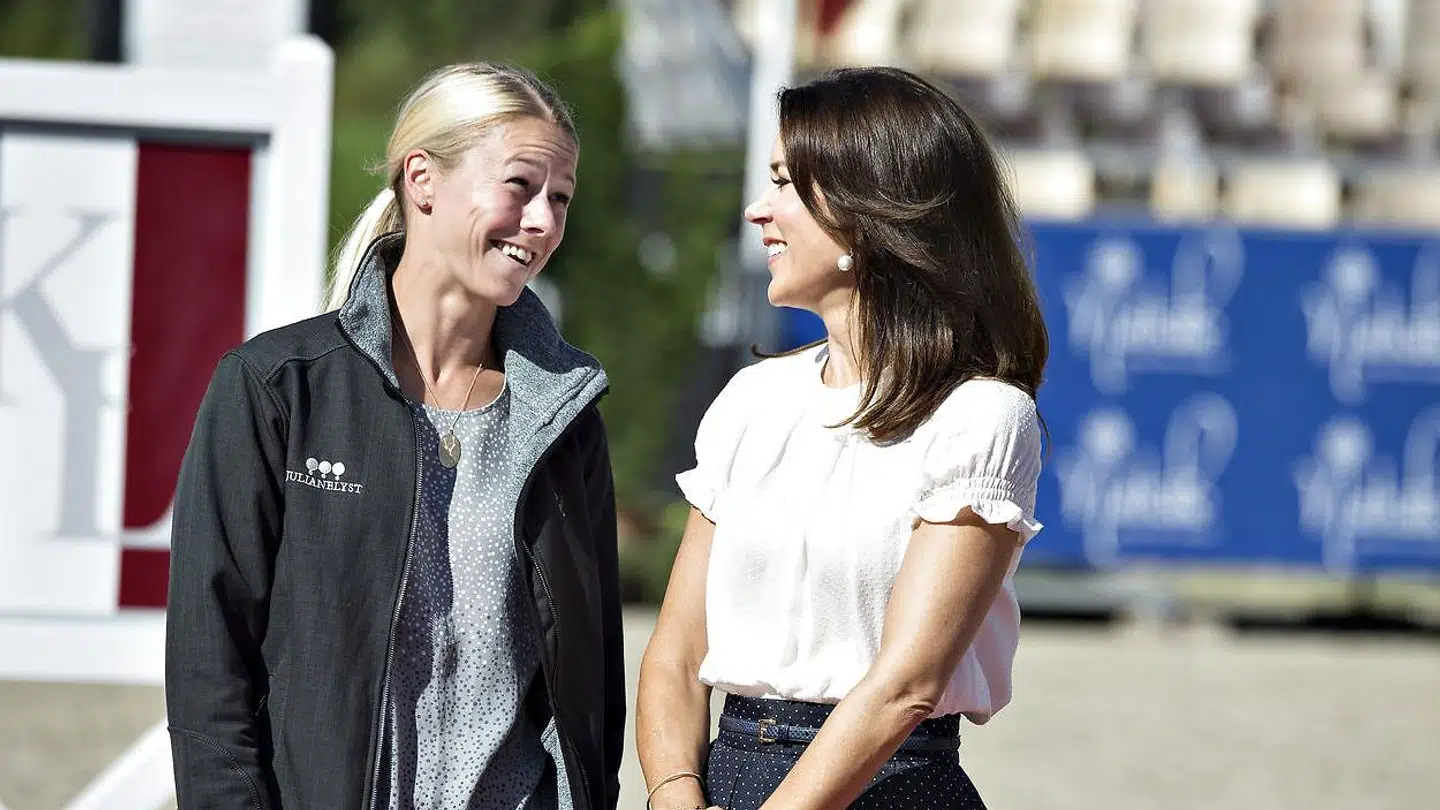 Kronprinsesse Mary har tætte forbindelser til Lego-famlien. Her ses hun med Agnete Kirk Thinggaard.