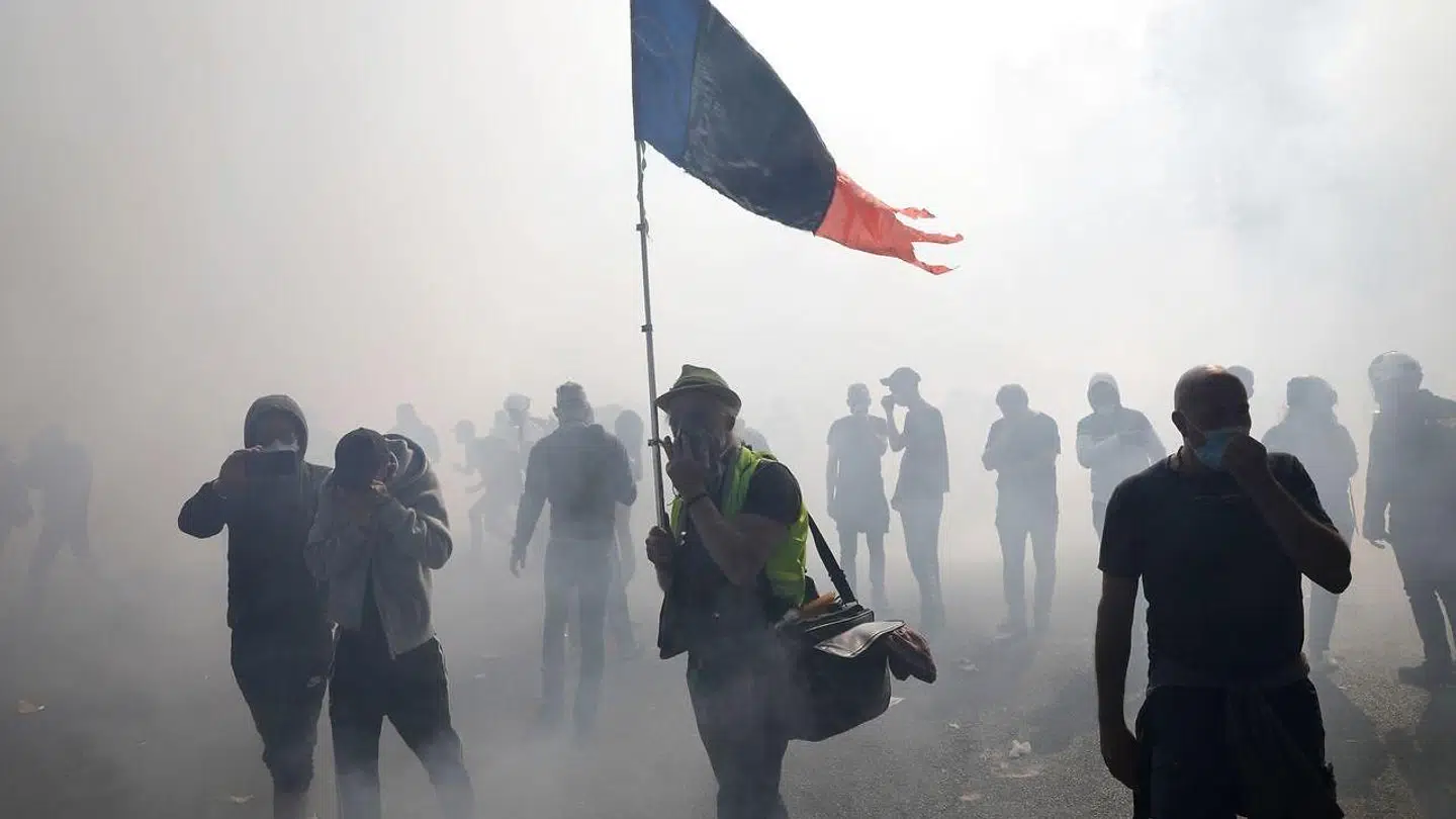 Det var første gang siden genåbningen af Frankrig, at 'De Gule Veste' indtog gaden.