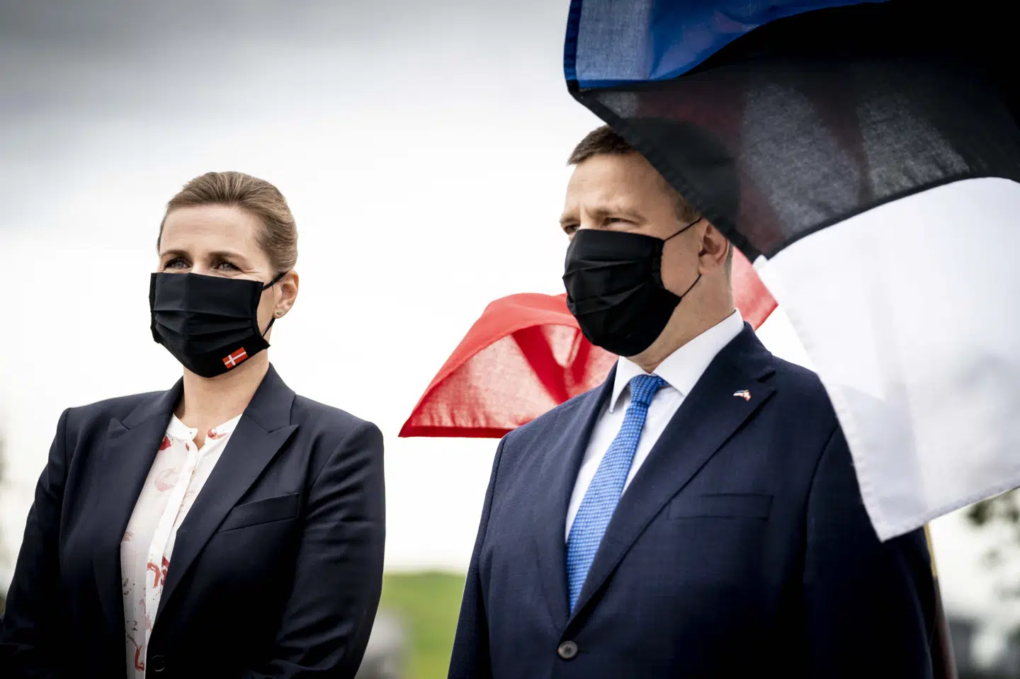 Statsminister Mette Frederiksen (S) hilste på Estlands premierminister, Jüri Ratas, på Tapa Army Base i Estland. Mette Frederiksen var fredag på sit første besøg hos danske soldater. Det foregik hos de cirka 200 danske soldater, der som del af en Nato-styrke skal afskrække Rusland fra angreb på Baltikum. Mads Claus Rasmussen/Ritzau Scanpix