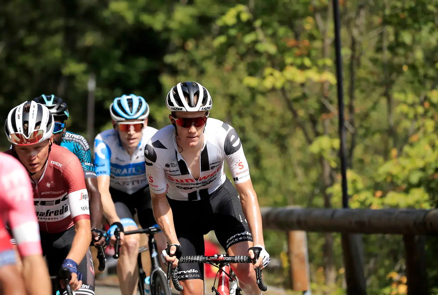 epa08648691 Danish rider Soren Kragh Andersen (R) of Team Sunweb in action with the break away group during the eighth stage of the Tour de France over 141km from Cazeres sur Garonne to Loudenvielle, France, 05 September 2020. EPA/CHRISTOPHE PETIT TESSON