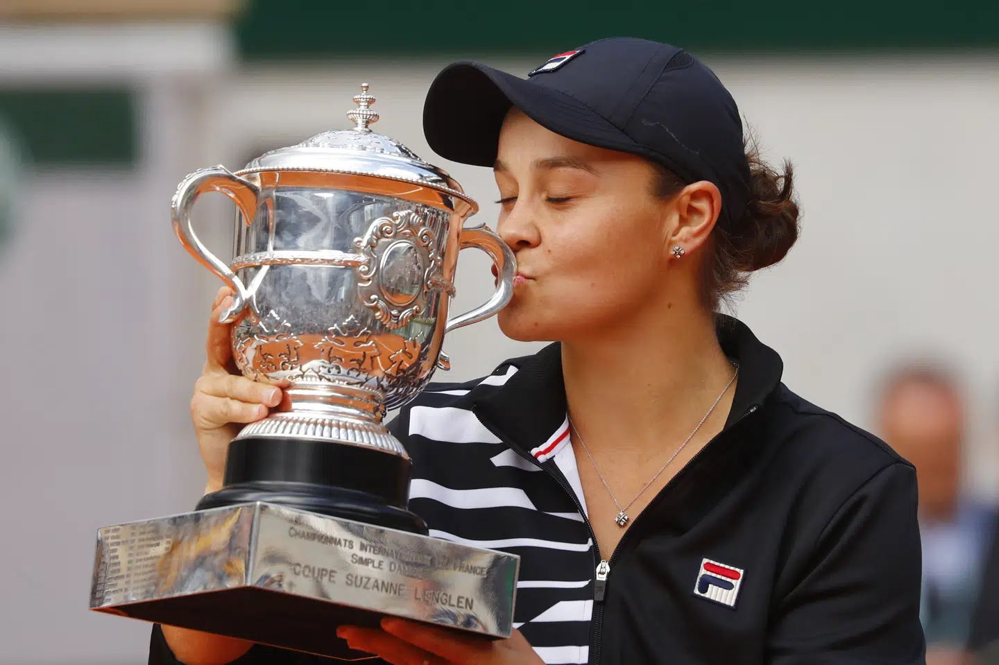 I år kommer australske Ashleigh Barty ikke til at løfte French Open-trofæet, som hun ellers gjorde i Paris sidste år. Kai Pfaffenbach/Reuters