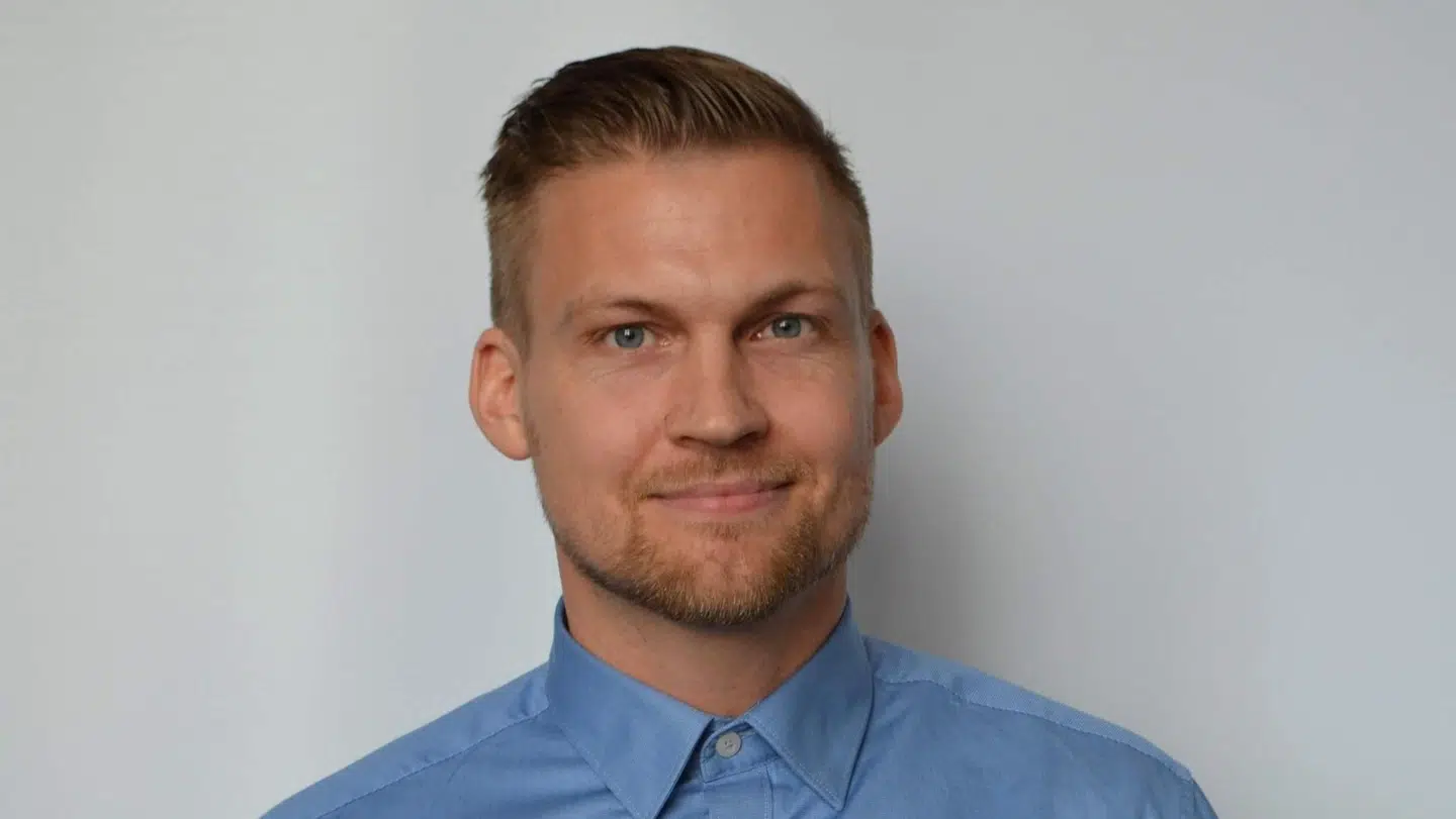 Kristian Steiner på 35 år har ligget i skilsmisse i tre år, og derfor blev han bekymret, da han faldt over hjemmesiden morsmanual.dk