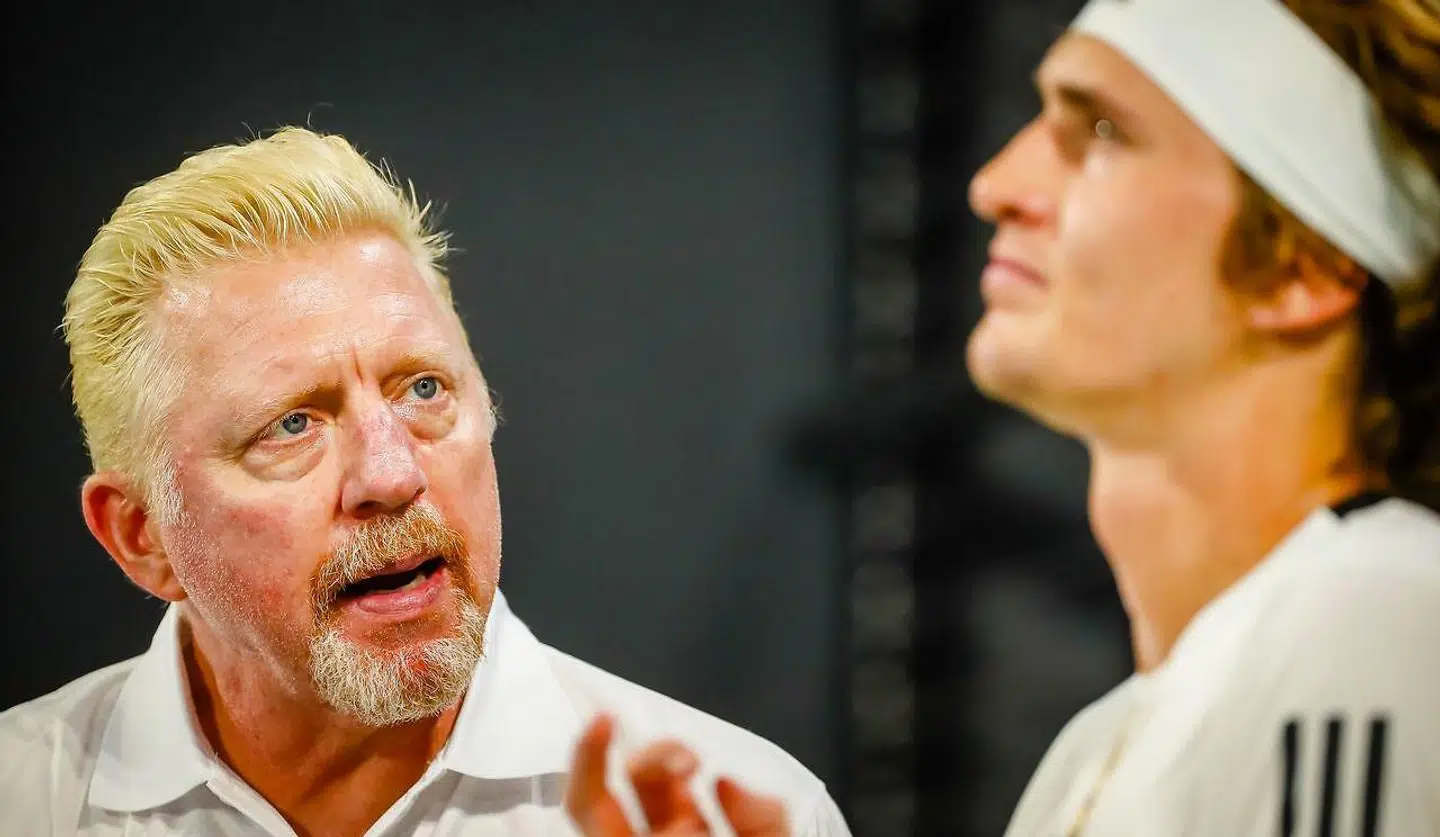 Boris Becker (tv.) hjælper stadig til med trænergerningen på det tyske tennislandshold. Her står han sammen med Alexander Zverev under en turnering i januar.