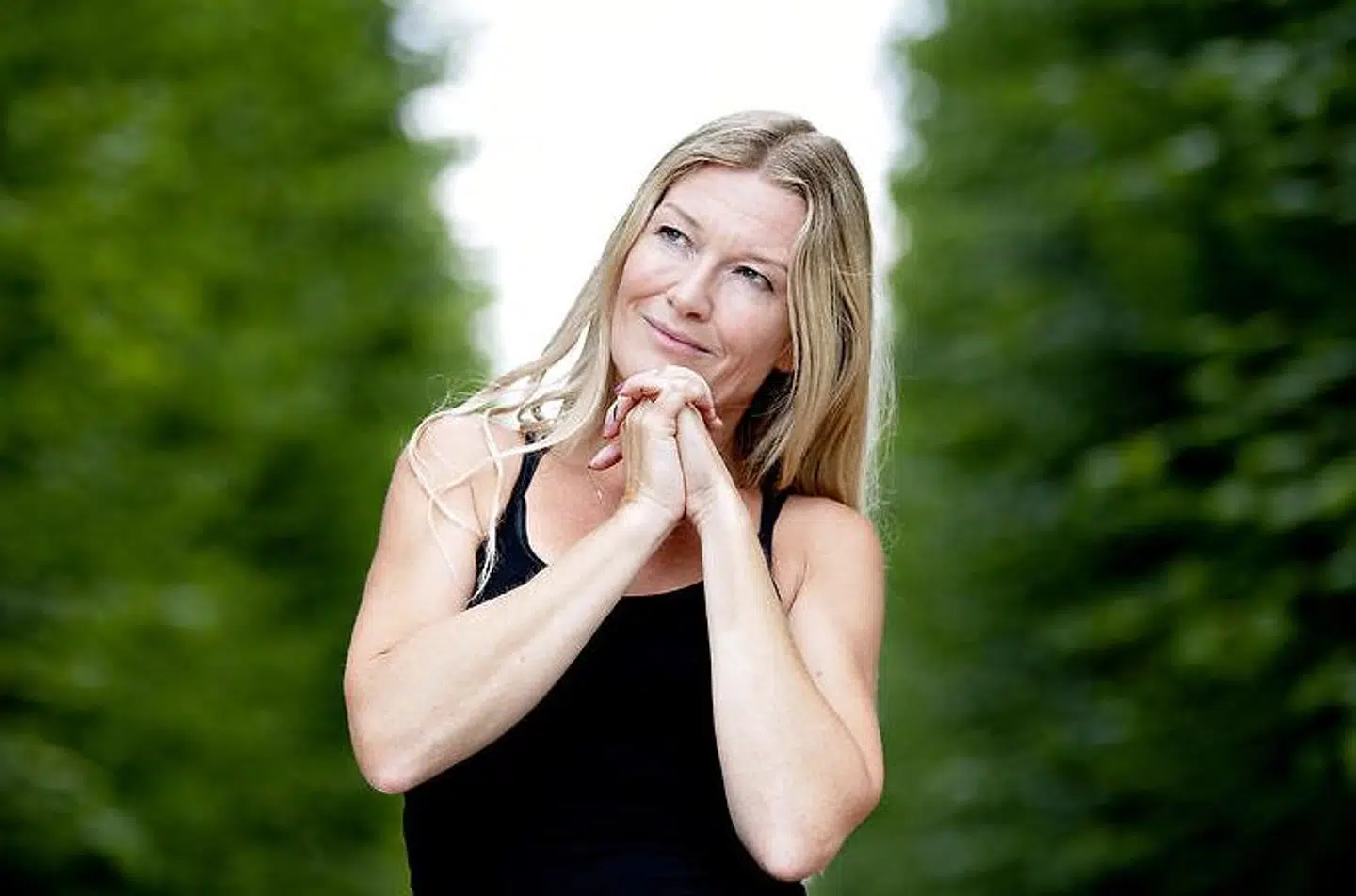 Selvom det er mere end to år siden, at hendes søn blev erklæret rask, sidder frygten for tilbagefald stadig i Anne-Grethe Bjarup Riis.