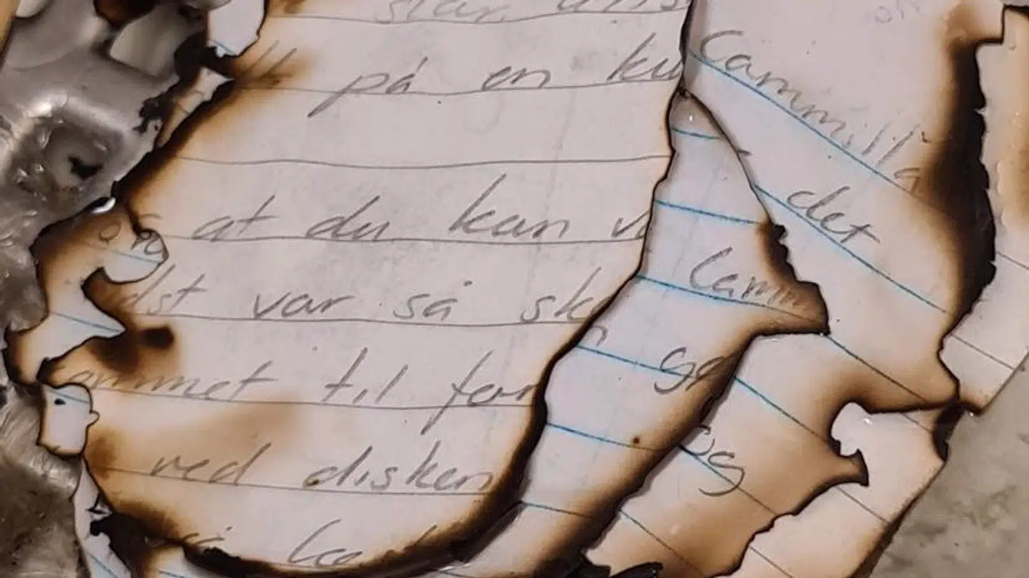 Afbrændte breve fra Peter Madsen.