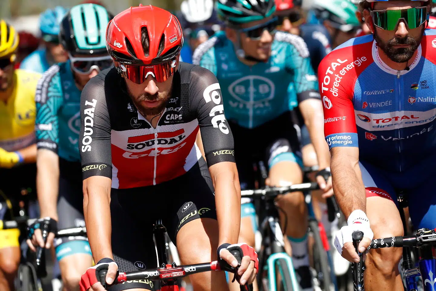 epa08637171 Belgian rider Thomas De Gendt (L) of Lotto Soudal team in action during the third stage of the Tour de France over 198km from Nice to Sisteron, France, 31 August 2020. EPA/Sebastien Nogier