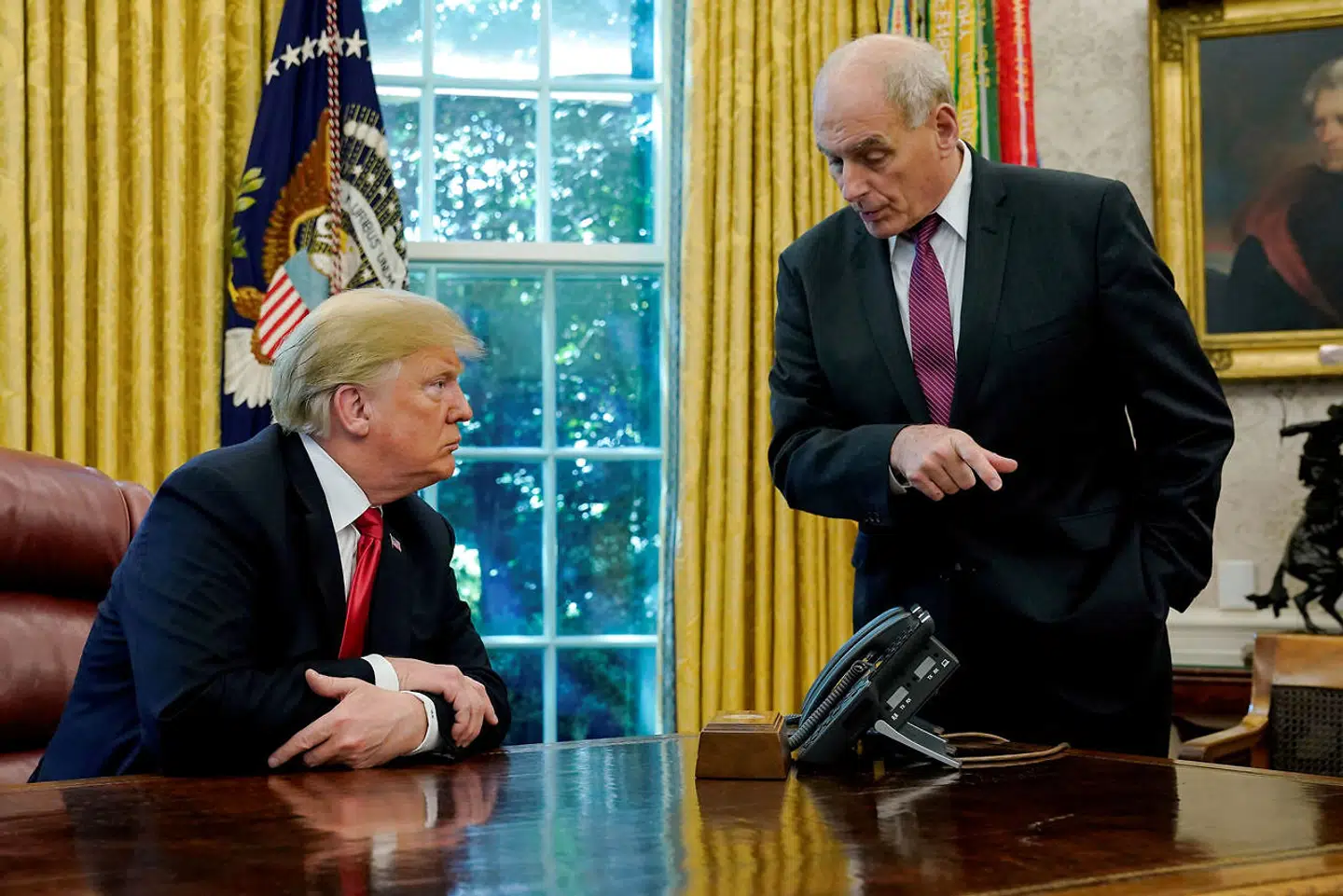 Donald Trump og John Kelly grinede af Sarah Huckabee Sanders' oplevelse med Kim Jong Un.