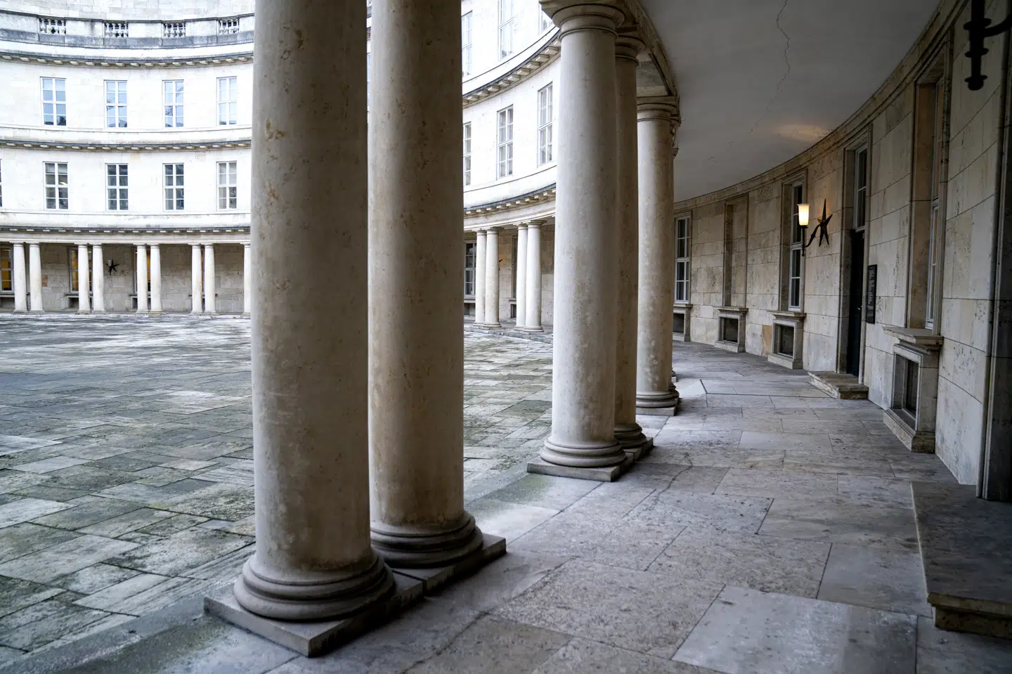 Politigårdens Fængsel forventes ifølge Kriminalforsorgen også brugt næste år, og det skuffer Europarådets torturkomité, som var blevet forsikret, at det skulle lukke i 2020. Ida Guldbæk Arentsen/Ritzau Scanpix