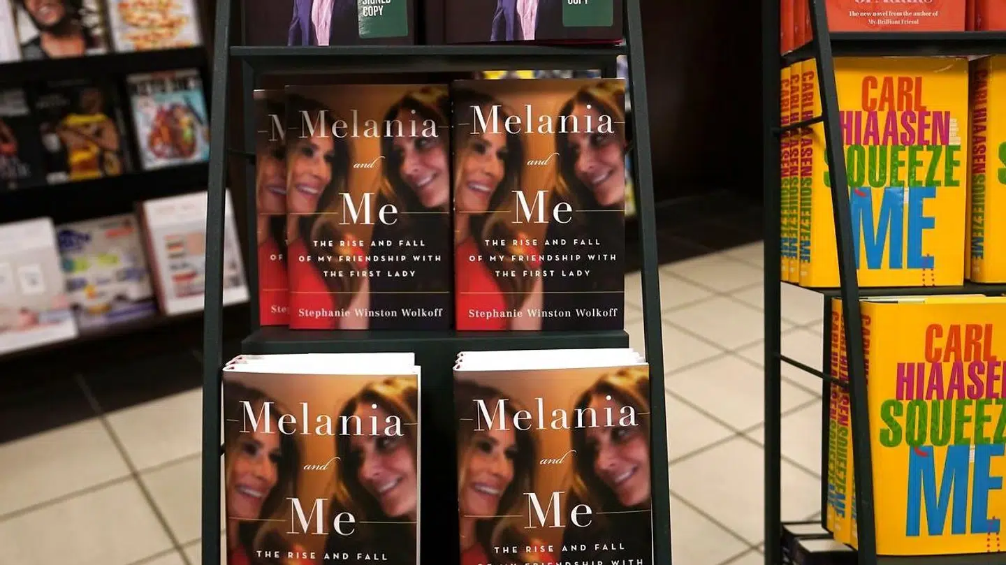 Bogen 'Melania and Me: The Rise and Fall of My Friendship with the First Lady' udkom 1. september 2020.