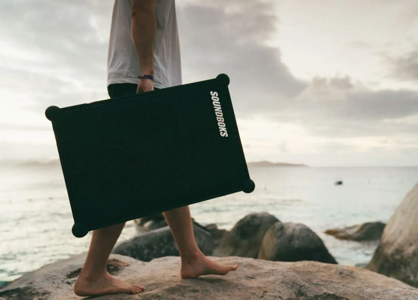 Soundboks leverer 122 dB.