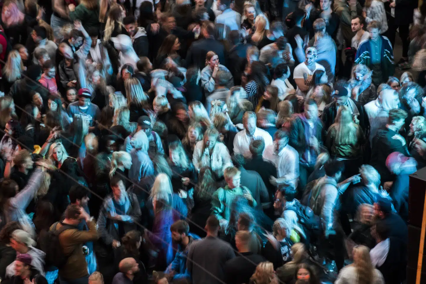 Flere gange i løbet af natten til søndag måtte politiet bede barer og en piratfest om at overholde retningslinjer. (Arkivfoto.) Ida Marie Odgaard/Ritzau Scanpix