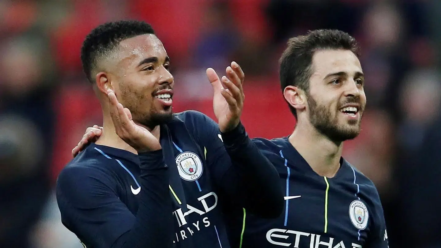Guardiola vil blandt andet sende Gabriel Jesus (th.) og Bernardo Silva (tv.) til FC Barcelona for at sikre sig Lionel Messis underskrift.