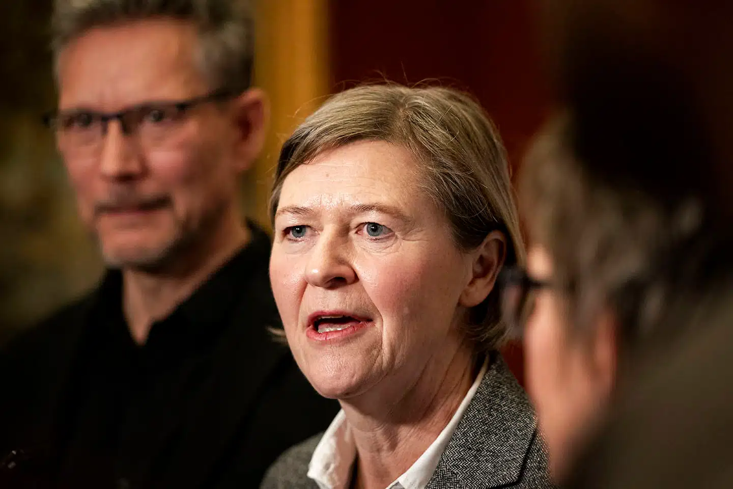 Josephine Fock er rasende. Hvorfor blev hun ikke inviteret til fortroligt møde i Statsministeriet?