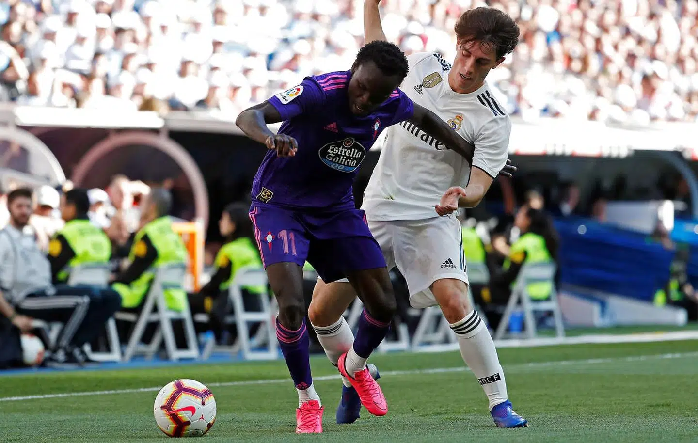 Pione Sisto i Celta-trøjen