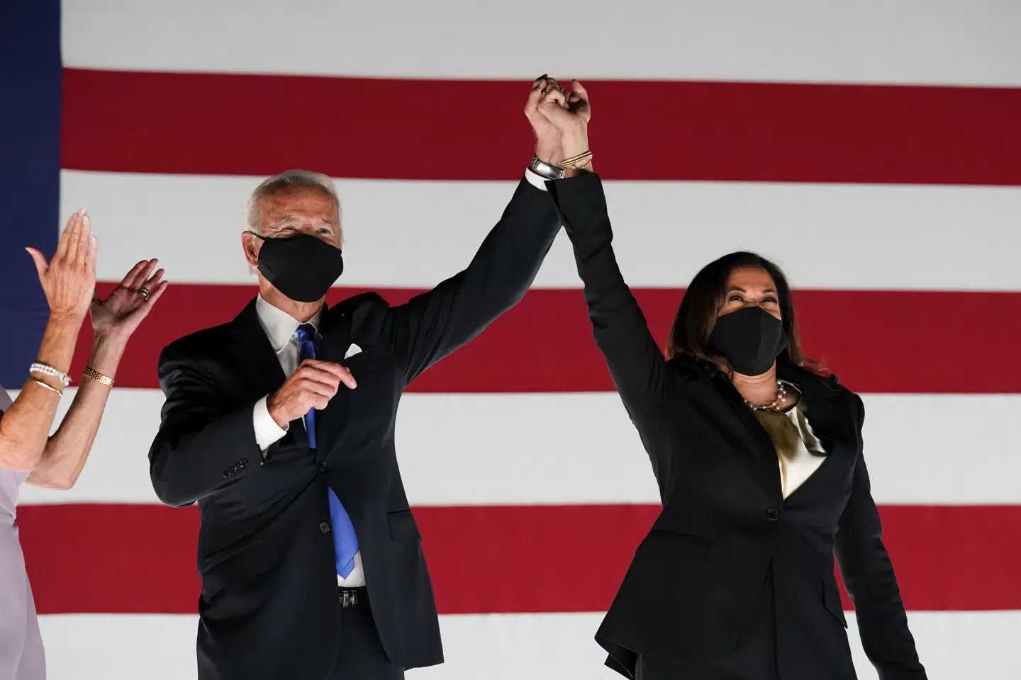 Kamala Harris og Joe Biden er langt videre efter et sammenstød under en debat sidste år, siger Harris under et interview søndag. (Arkivfoto) Kevin Lamarque/Reuters