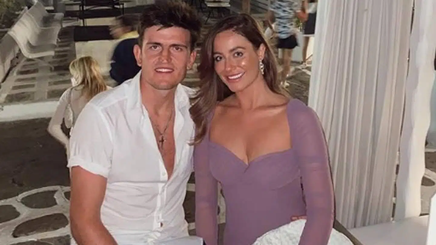 Harry Maguire og kæresten har blandt andet brugt ferien på at feste med andre stjerner.
