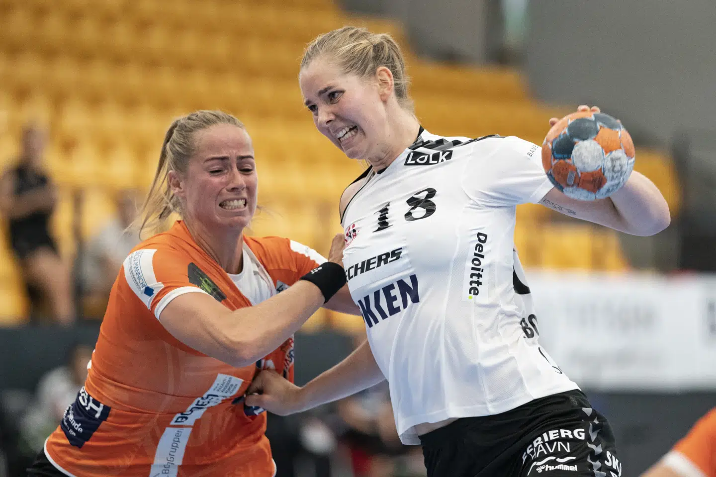 Mette Tranborg (i hvid) stod over for sin tidligere arbejdsgiver lørdag. Claus Fisker/Ritzau Scanpix
