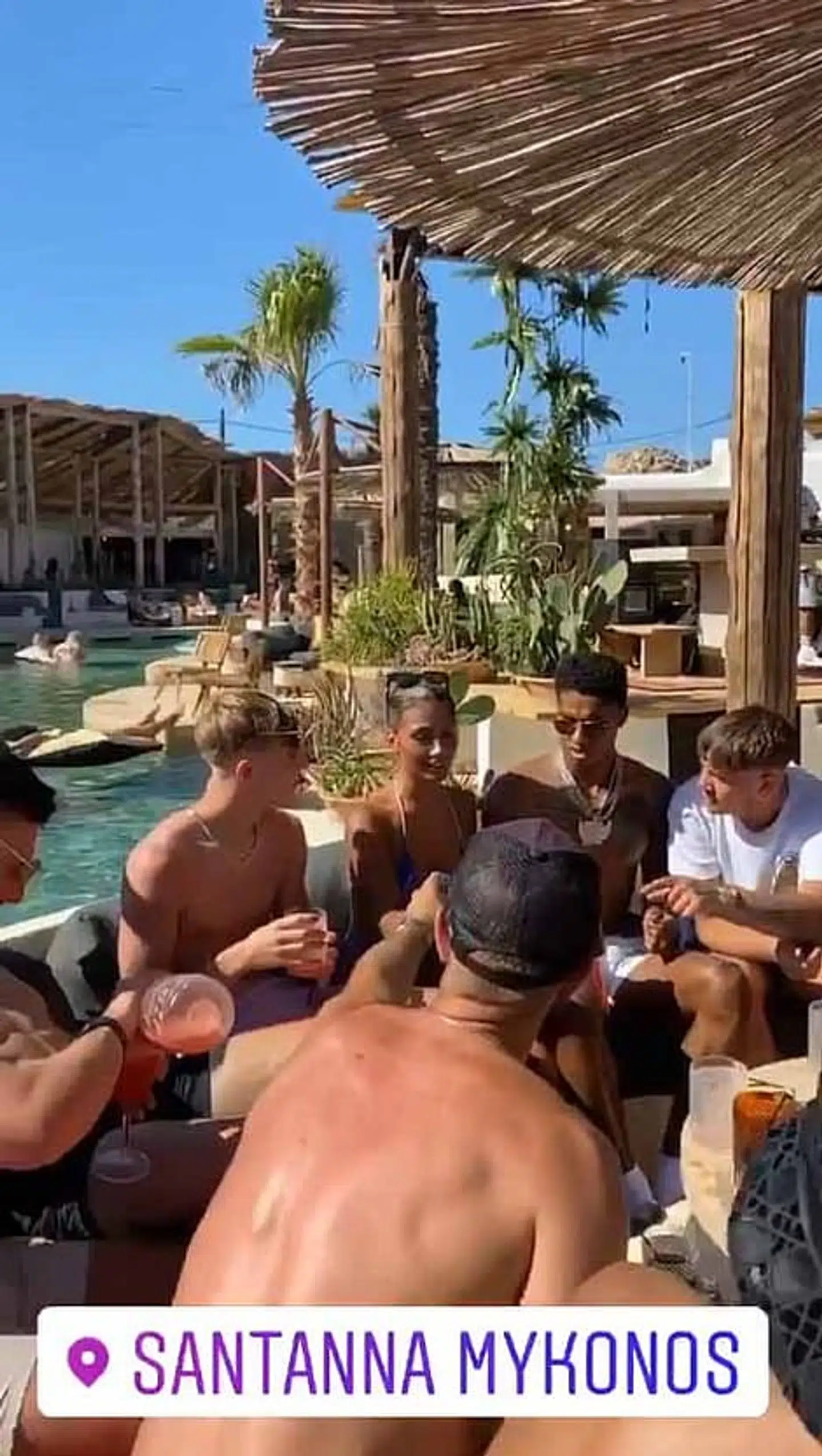 Harry Maguire har også festet med Marcus Rashford (øverst, nr. to fra højre) og Brandon Williams.