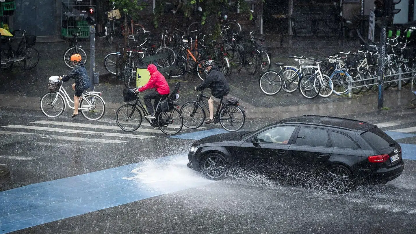 Hvorvidt det er deciderede skybrud, der rammer Danmark natten til fredag, kan DMI ikke sige med sikkerhed.