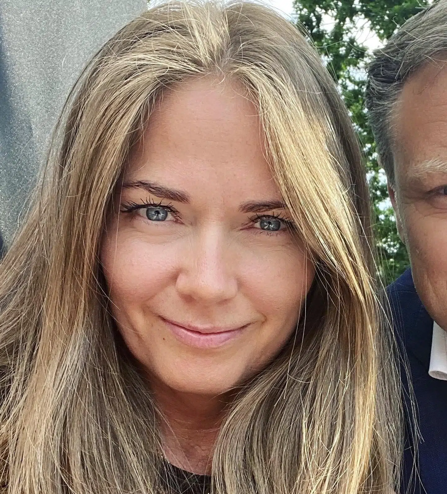 44-årige Susie, der arbejder som sygeplejerske, er flere måneder efter infektionen stadig polaget af virussen. Hun har derfor sammen med en kollega taget initiativ til en facebookgruppe for andre i samme situation.